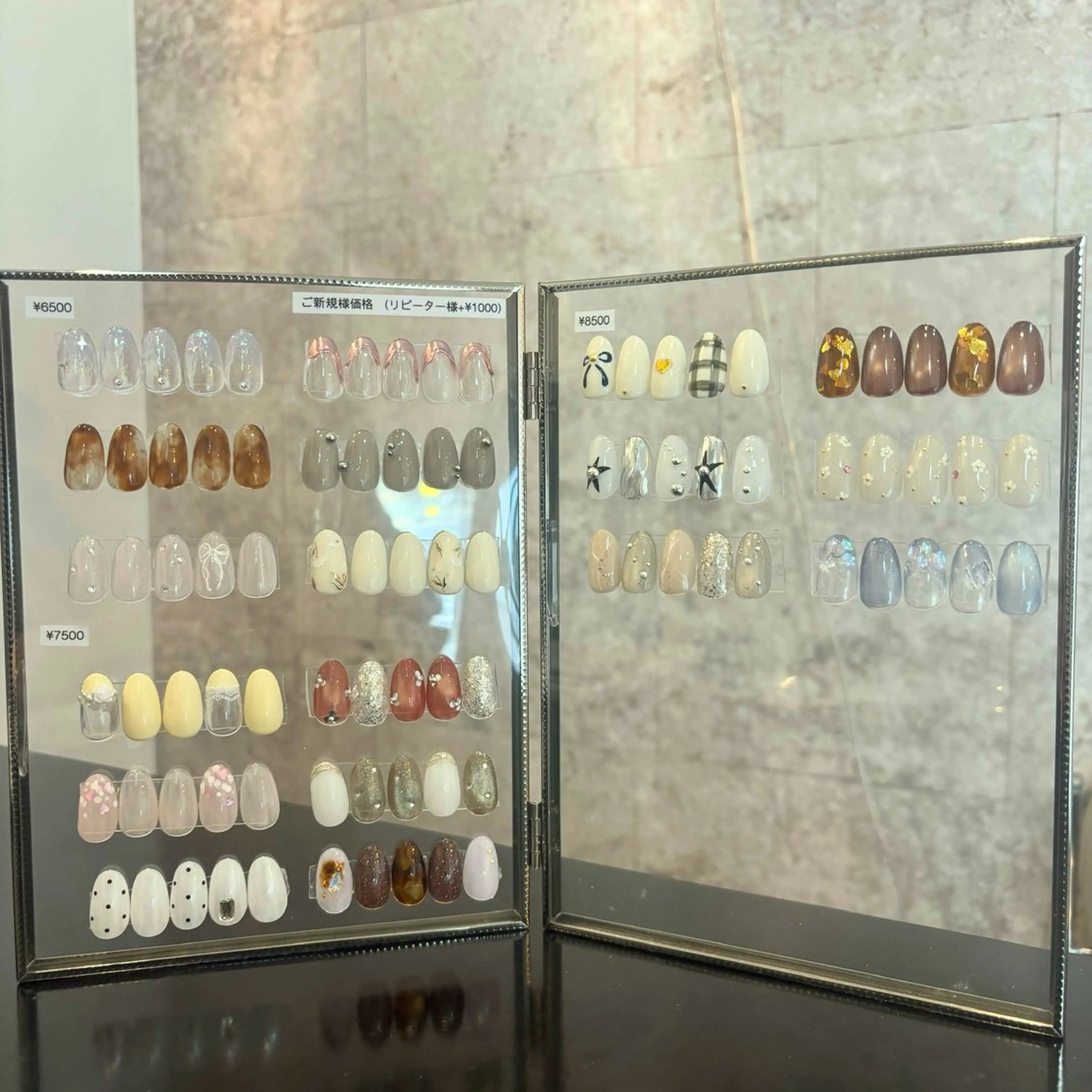 ミディアム ハンドネイル Lesest akariのネイルデザイン