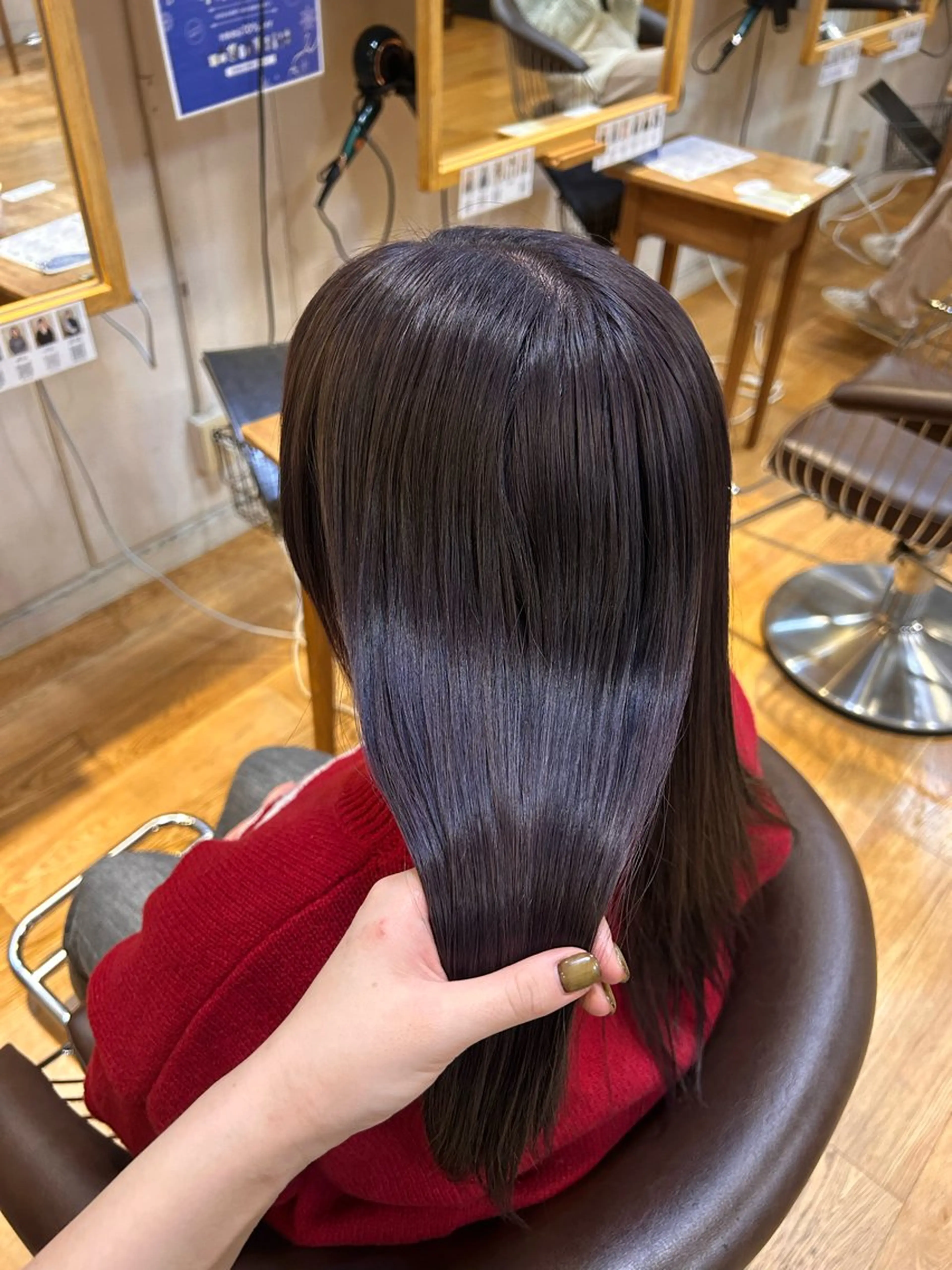 セミロング ヘアカラー レイヤーカット🌟 きだに りののヘアスタイル