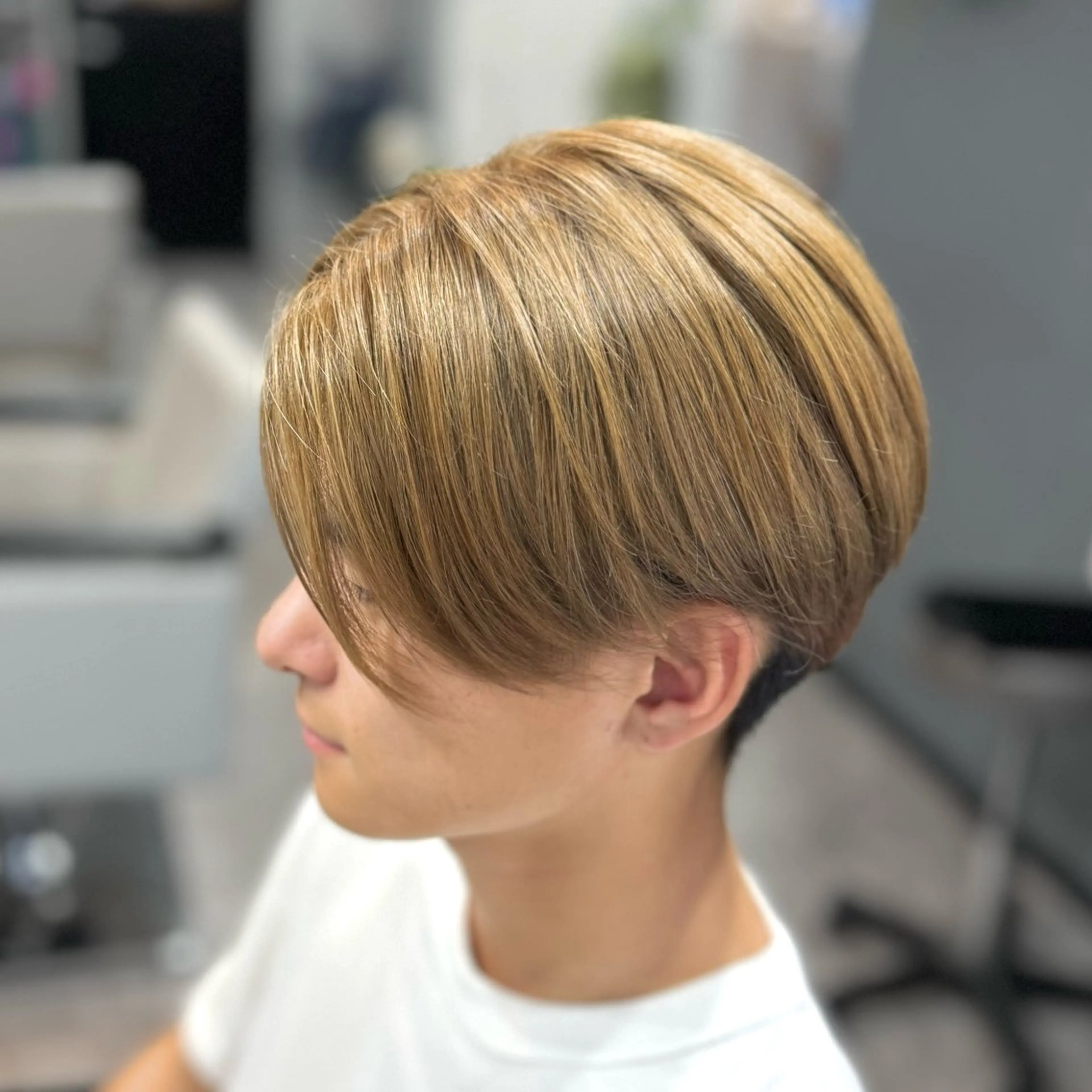 ショート カラー メンズ メンズブリーチ ベージュカラー ブリーチ 吉田 聡一のヘアスタイル