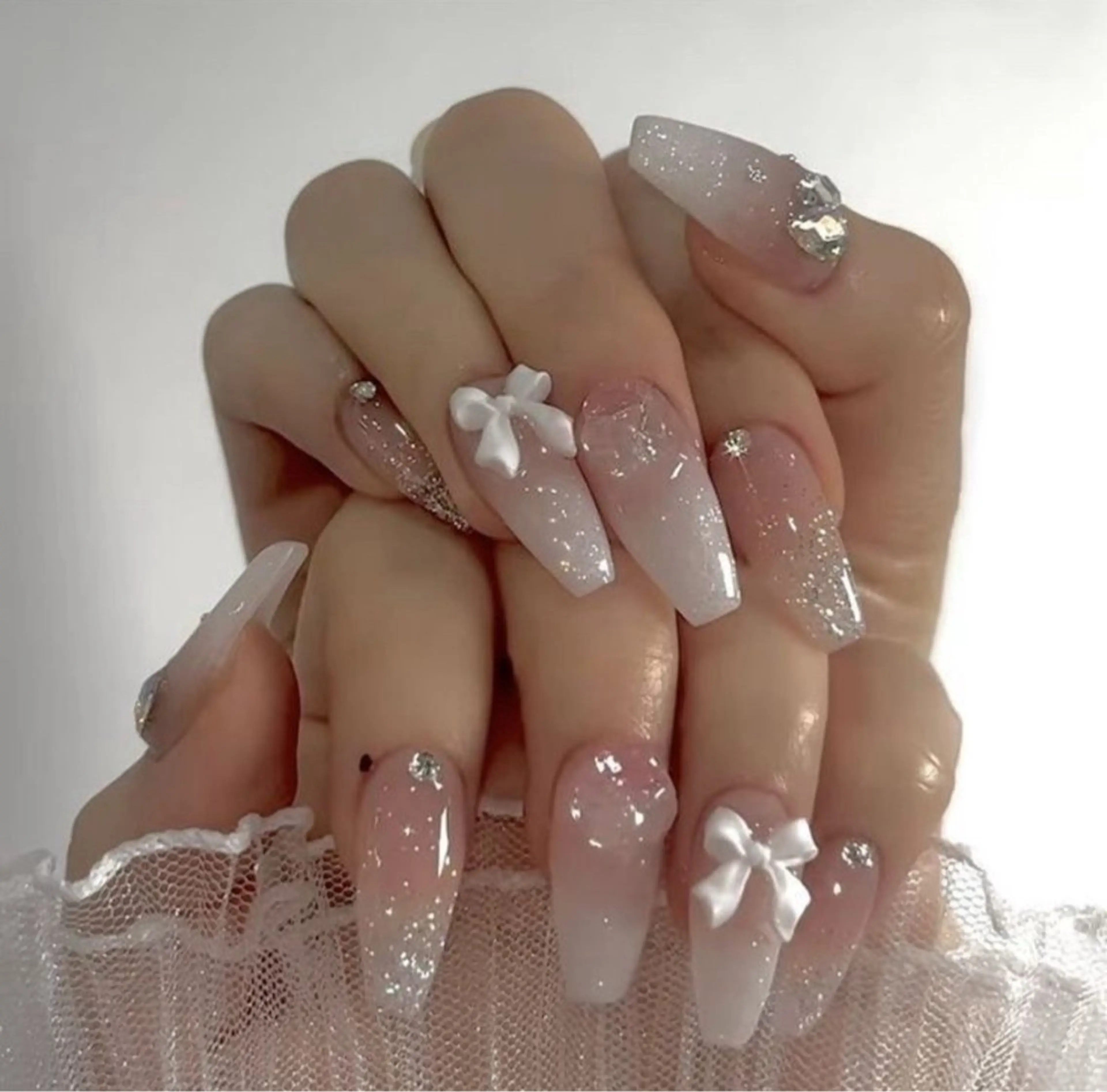 カラー グラデーションカラー ピンクカラー ハンドネイル AIN Nailのネイルデザイン