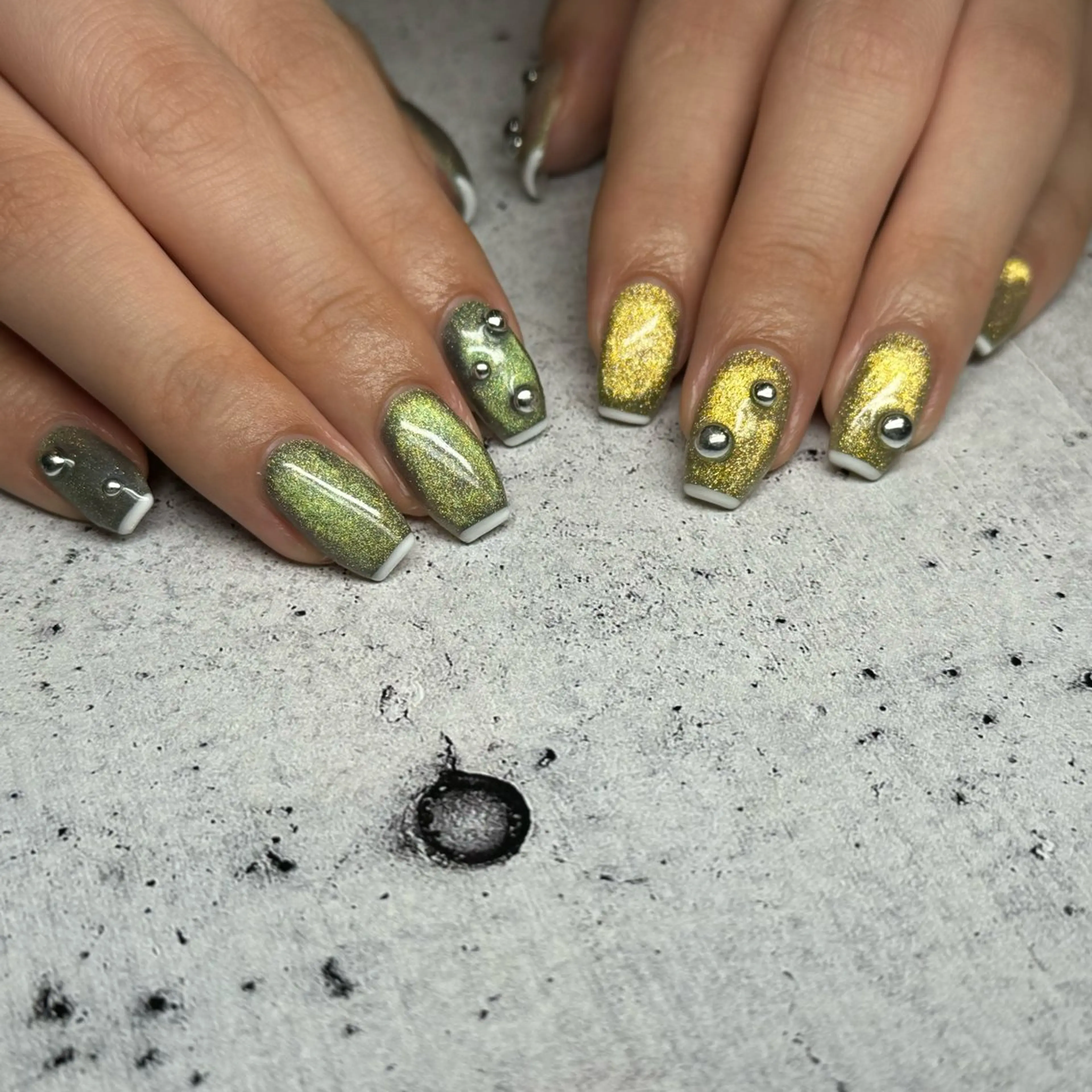 ネイル マグネットネイル ハンドネイル 𝐫𝐚𝐢 𝐧𝐚𝐢𝐥の眉毛・アイブロウイメージ