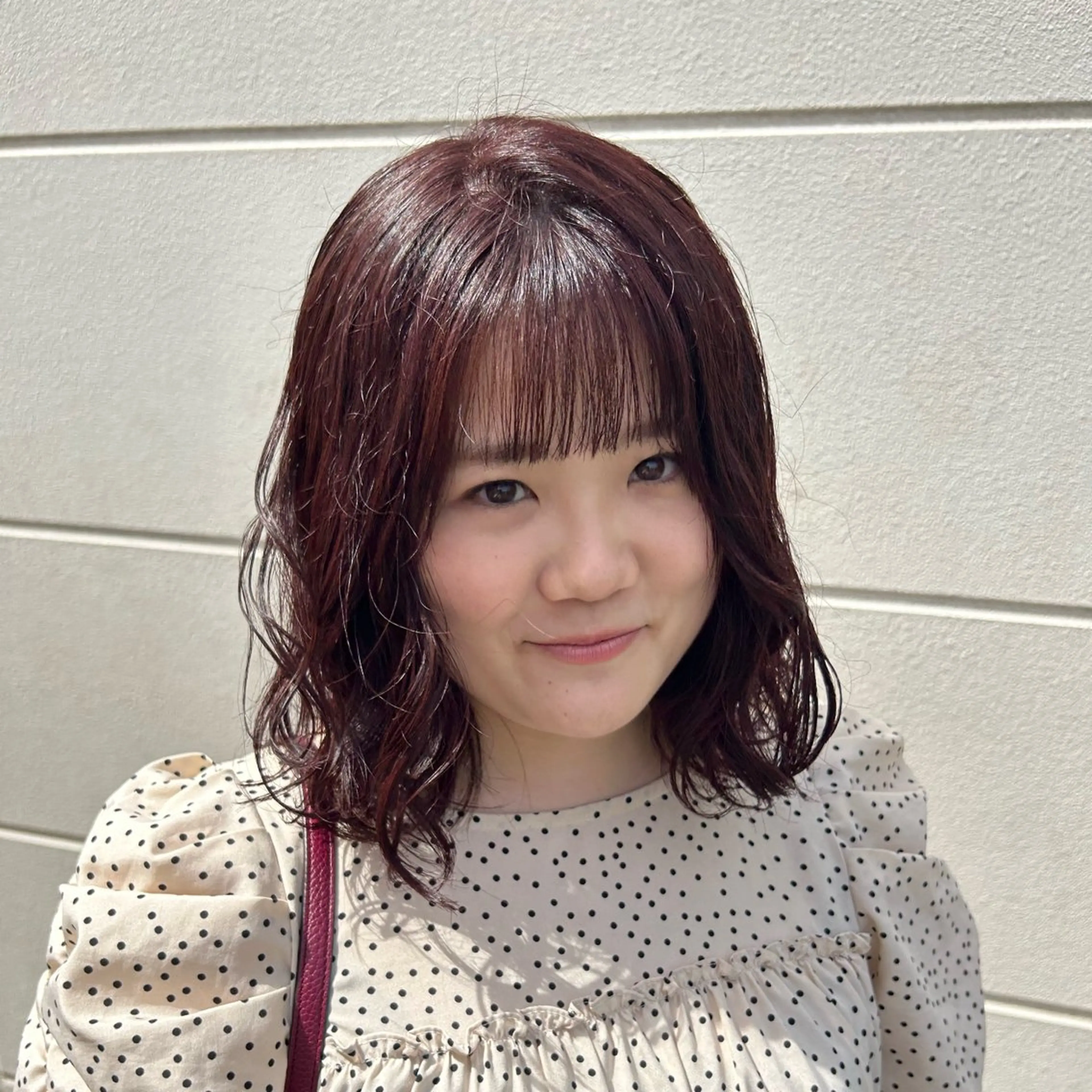 ミディアム カラー 丸山 莉世のヘアスタイル