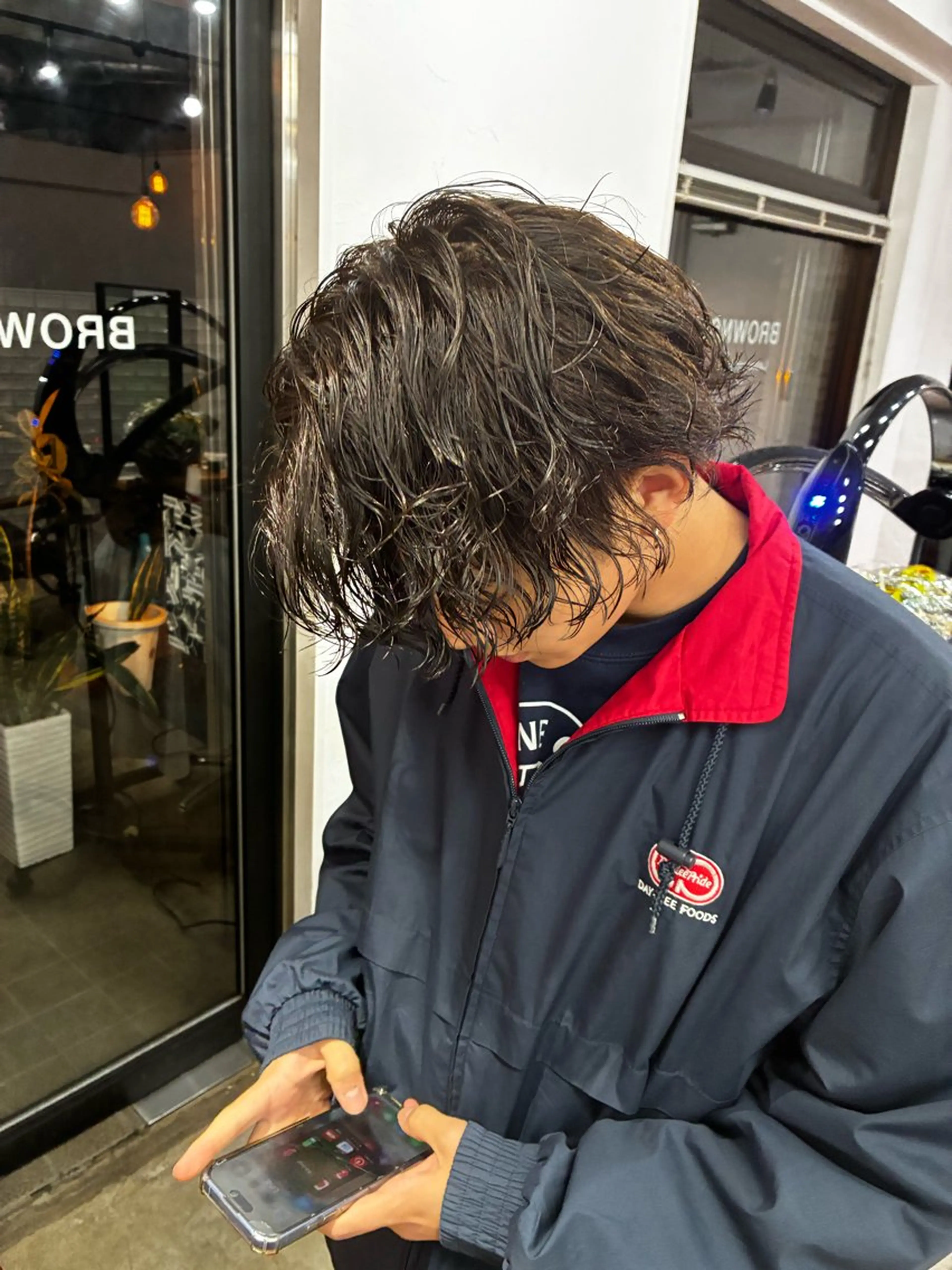 カラー メンズ 佐藤 芽衣のヘアスタイル