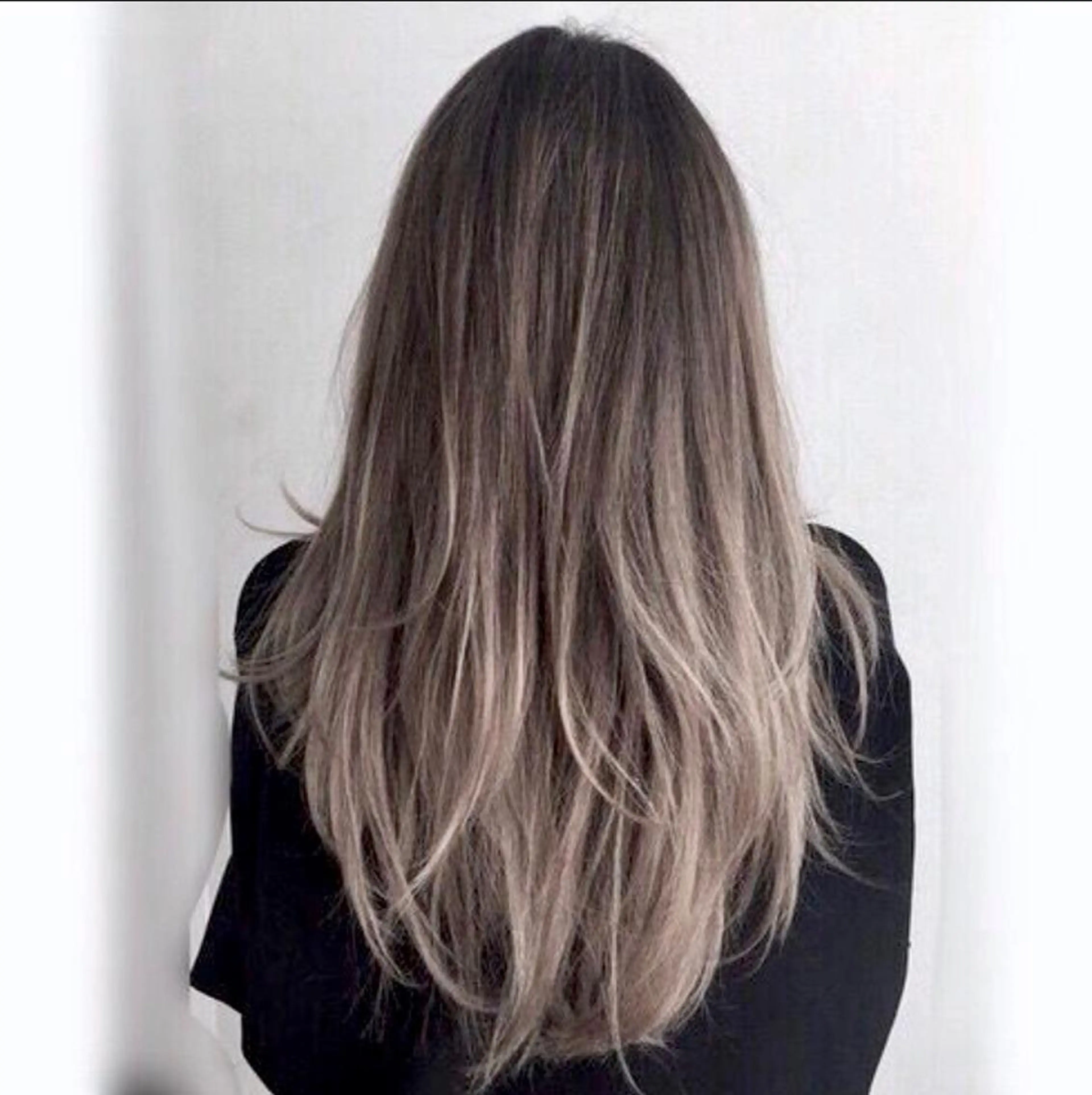 セミロング カラー ヘアアレンジ グラデーションカラー ハイライトカラー ハイライト ケア剤オタク×海外 ヘア長谷川裕起のヘアスタイル