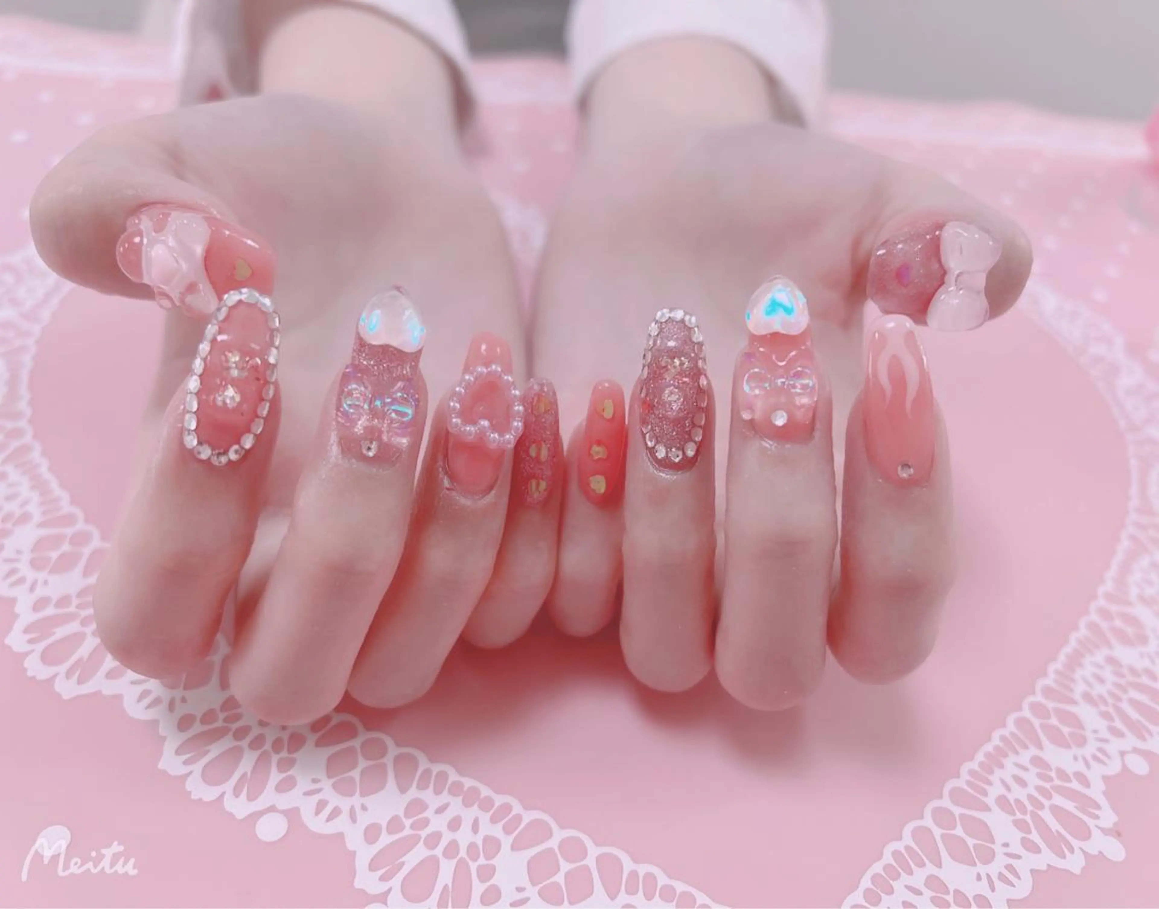 ネイル はぴねす所属・横浜 美夢のネイルデザイン