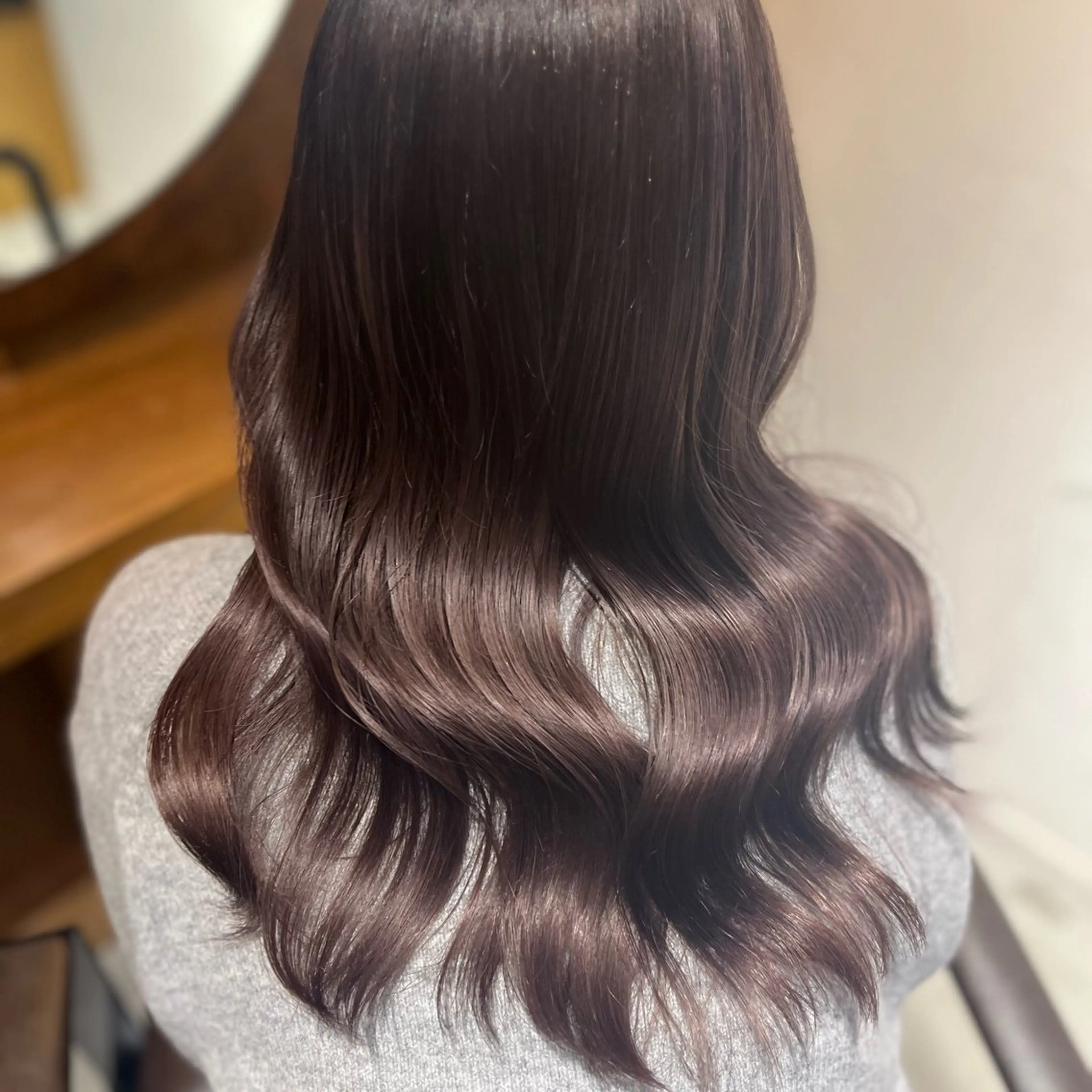 ミディアム ヘアカラー トリートメント 塩川ももこ/ 自然な縮毛矯正のヘアスタイル