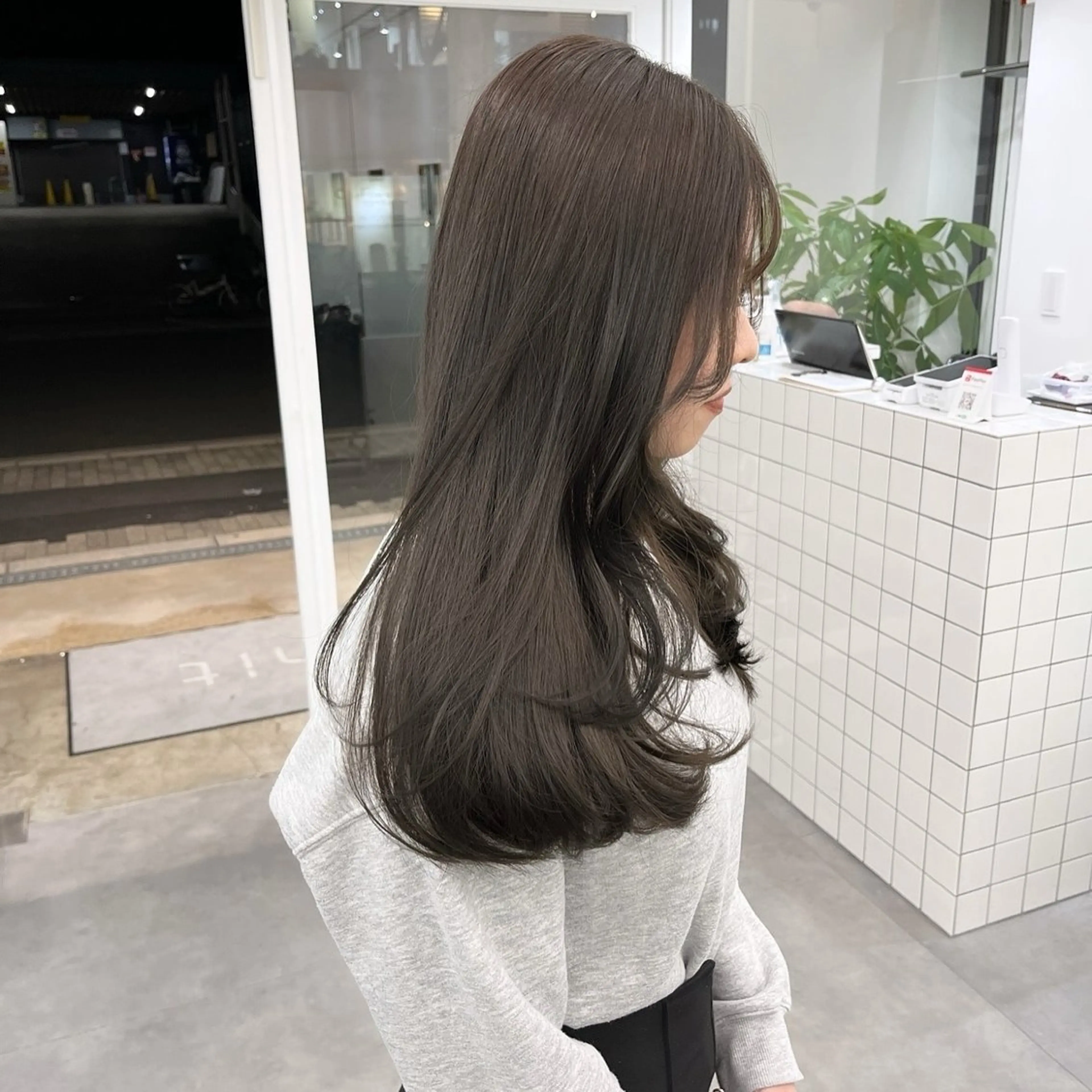 ロング YOLO上野所属・MANA/上野/ カラーモデル🖤✨のヘアスタイル