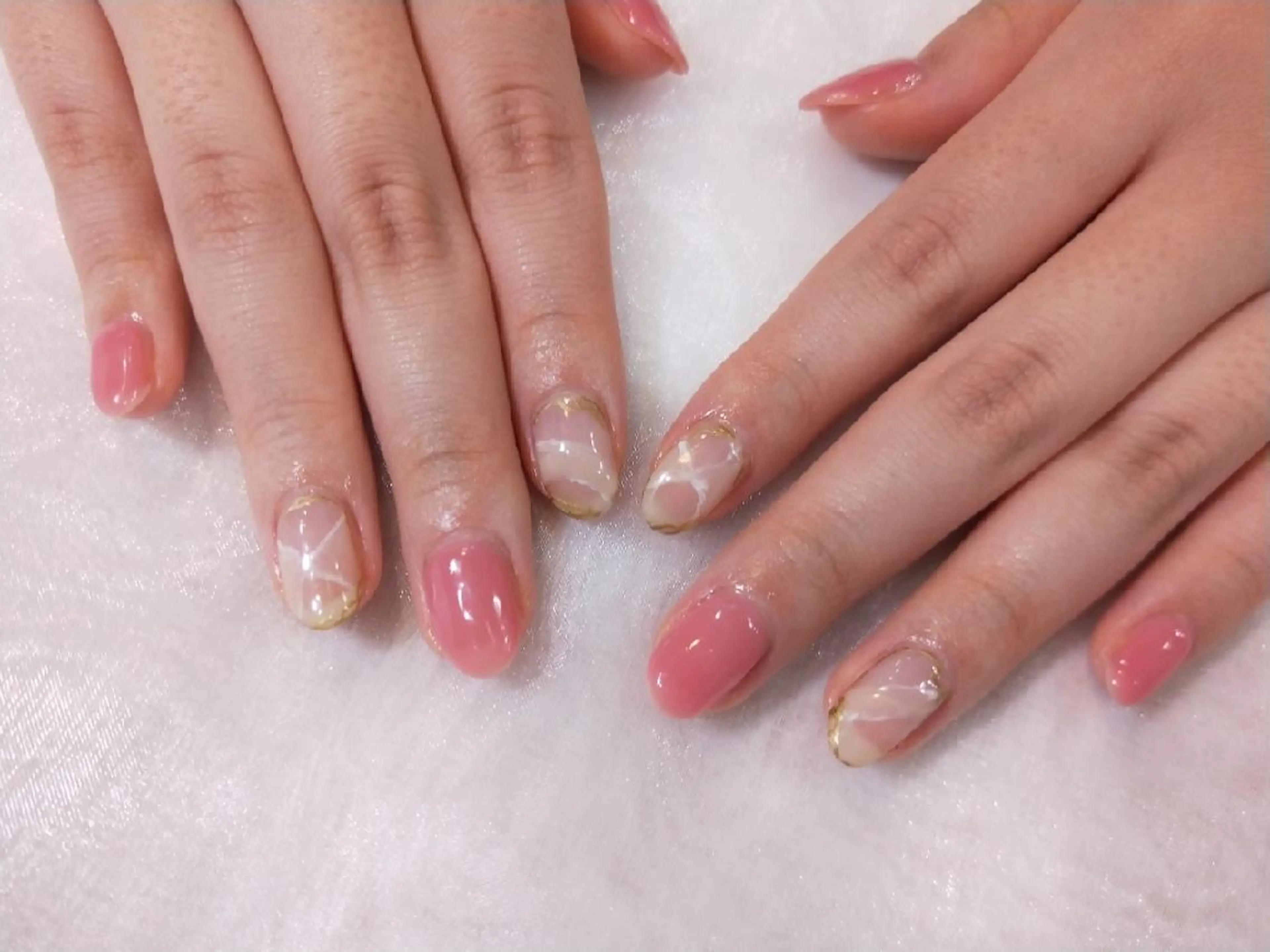 ネイル ハンドネイル ハンドケア はばすみれ🎀ﾈｲﾙ 光ﾌｪｲｼｬﾙ ﾍｱのネイルデザイン