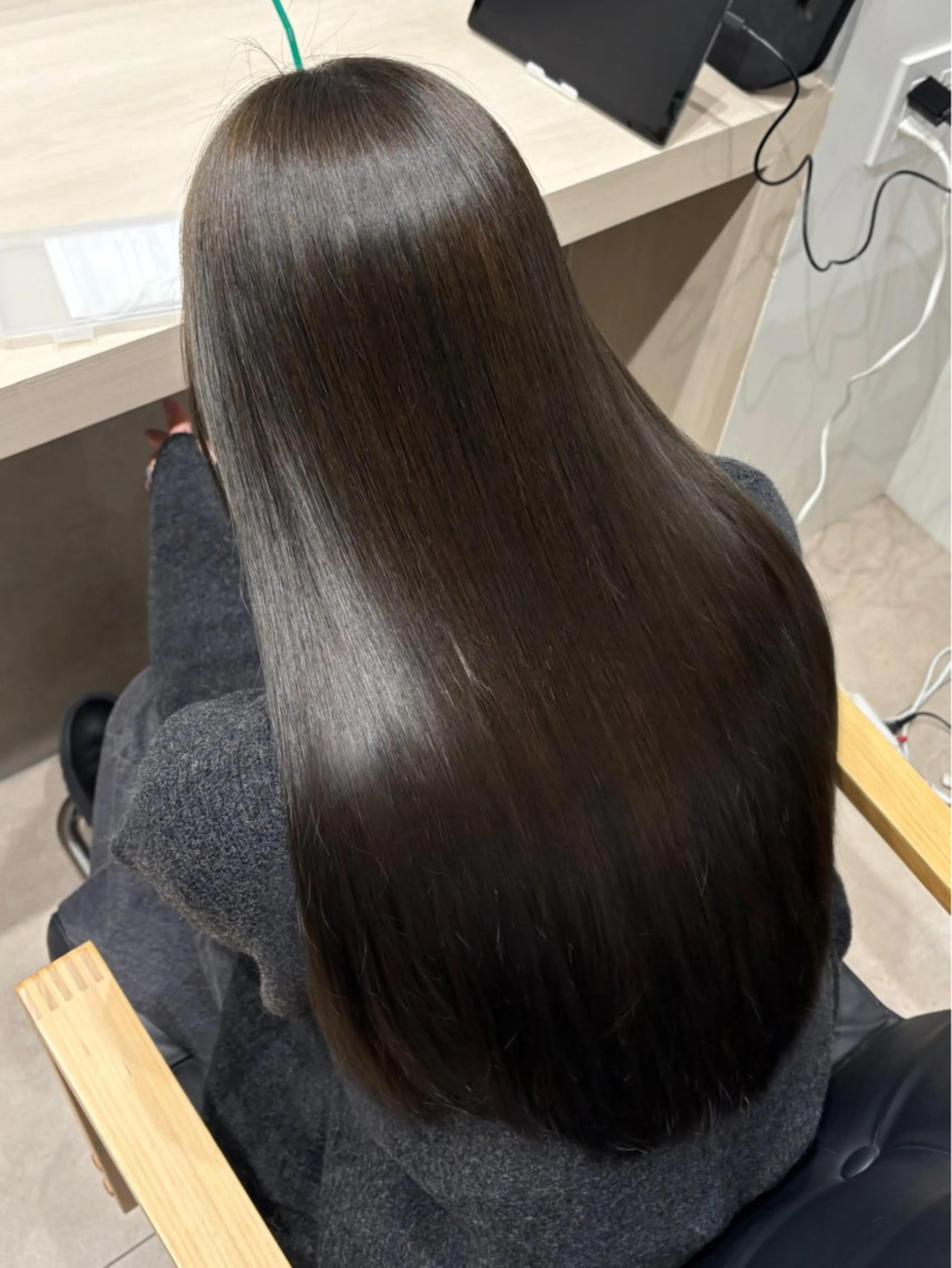 ロング カラー ブラウンカラー オリーブブラウン ナカジユイ 〈完全個室〉のヘアスタイル