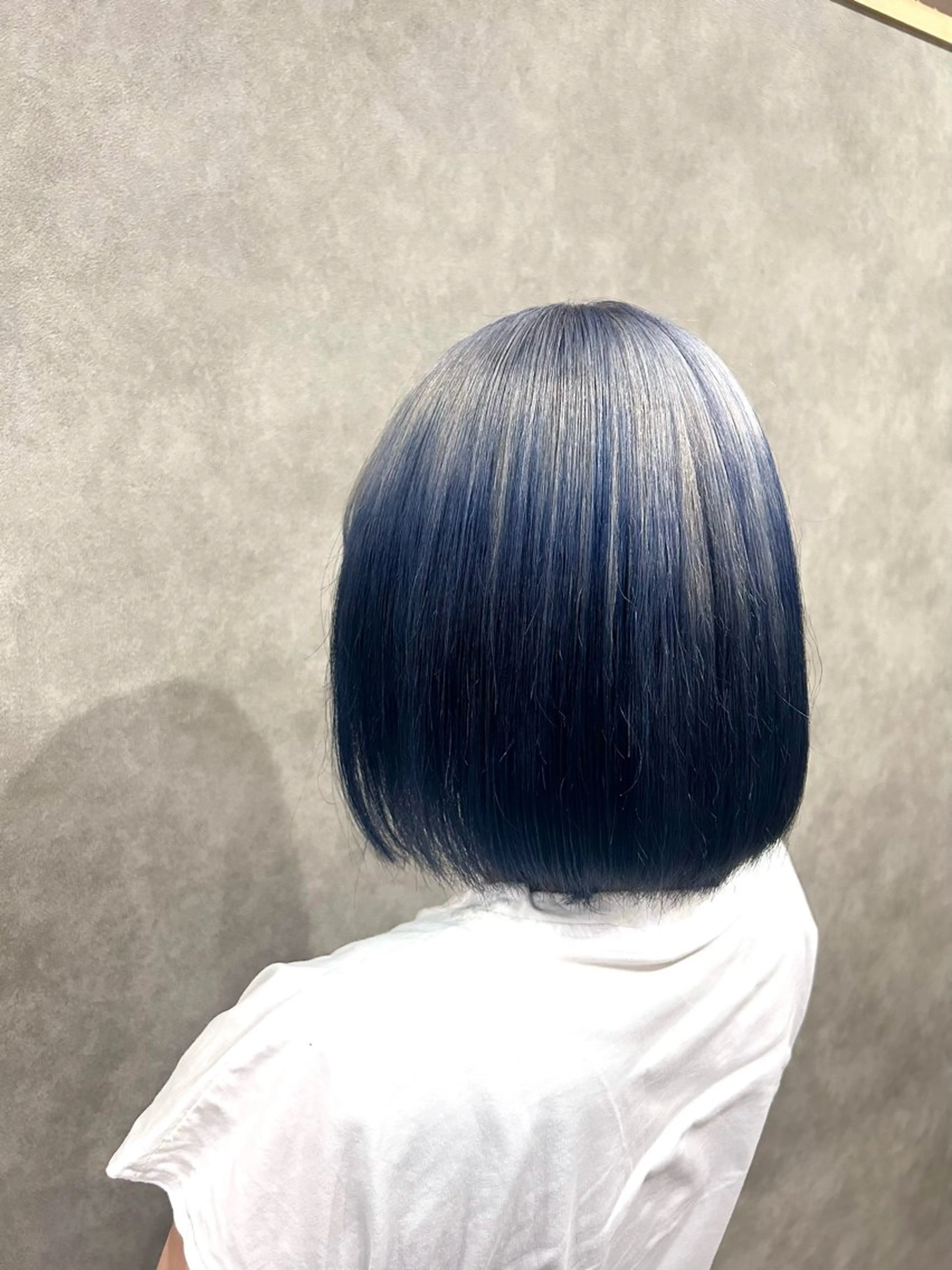 ミディアム カラー ブルーカラー シルバー ヘアカラー トリートメント ミルクティー職人× HIROSEのヘアスタイル