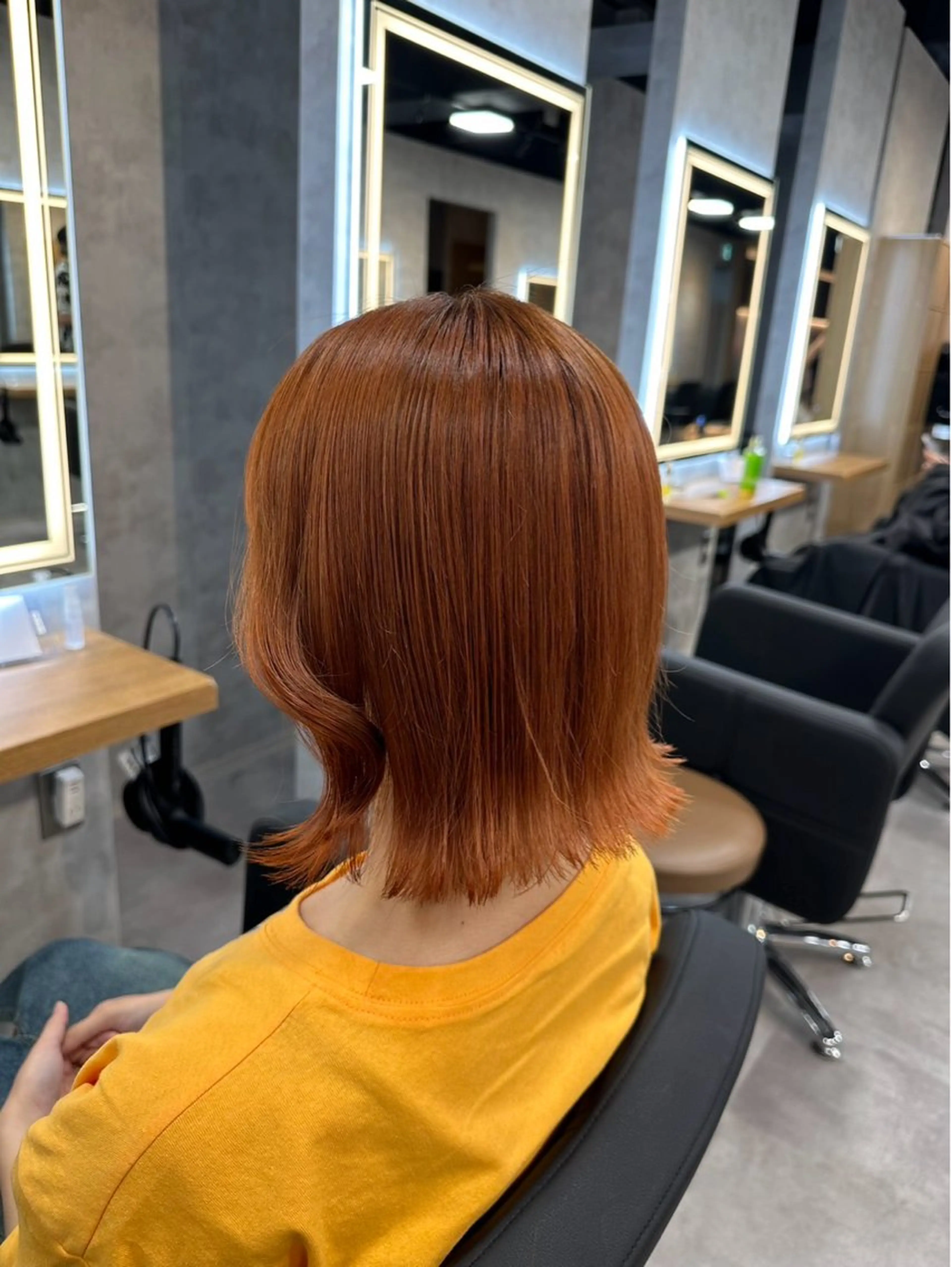 セミロング カラー パーマ ヘアアレンジ 透明感ブリーチカラー 🌈TOMOHIROのヘアスタイル