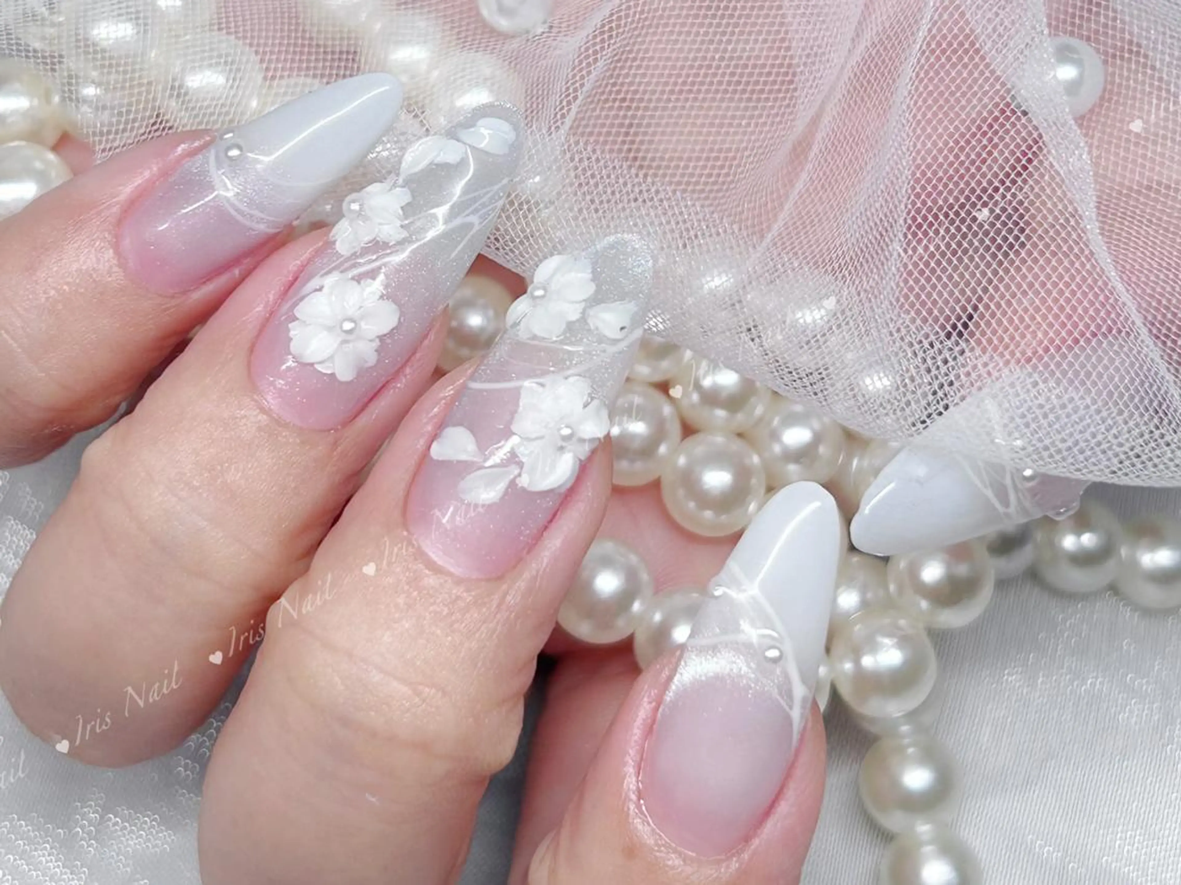 ネイル キラキラネイル ハンドネイル ハンドケア 🍒IRIS Nail🌸のネイルデザイン