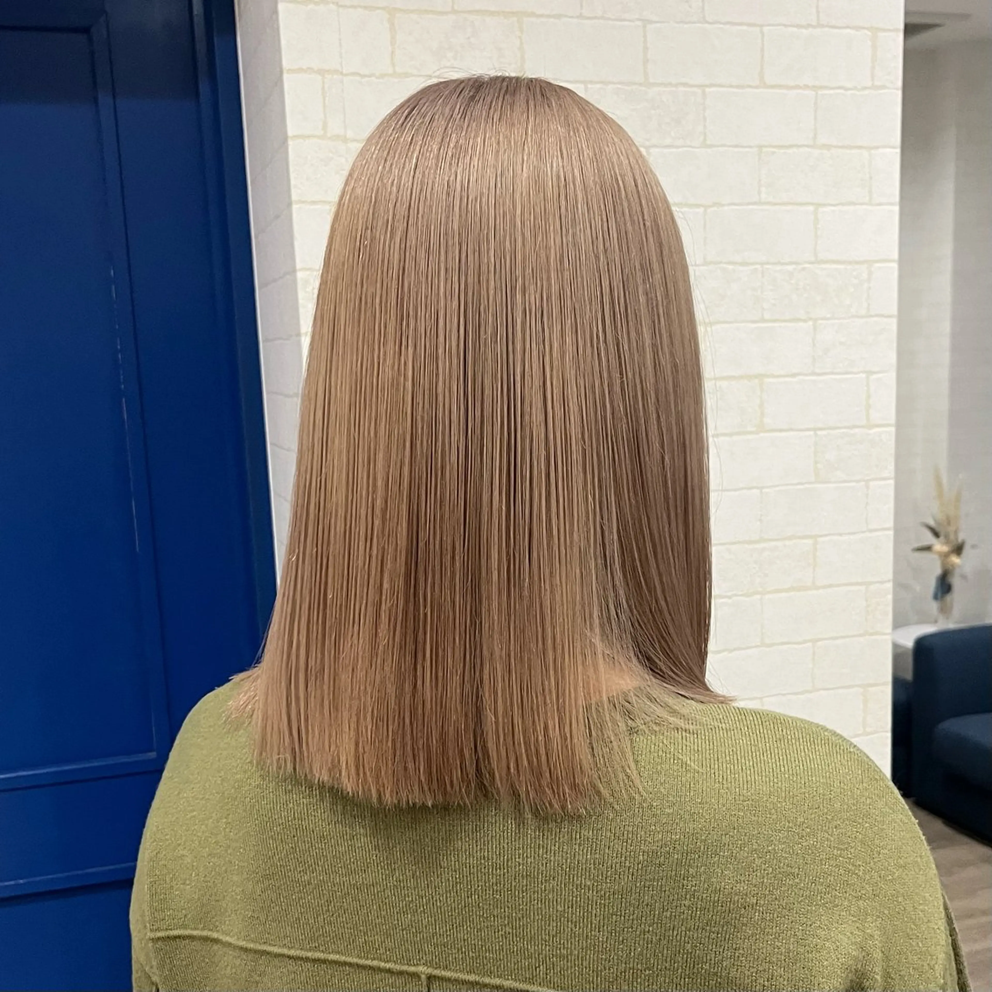 カラー ベージュカラー ミルクティーベージュ ヘアカラー トリートメント sato mizukiのヘアスタイル