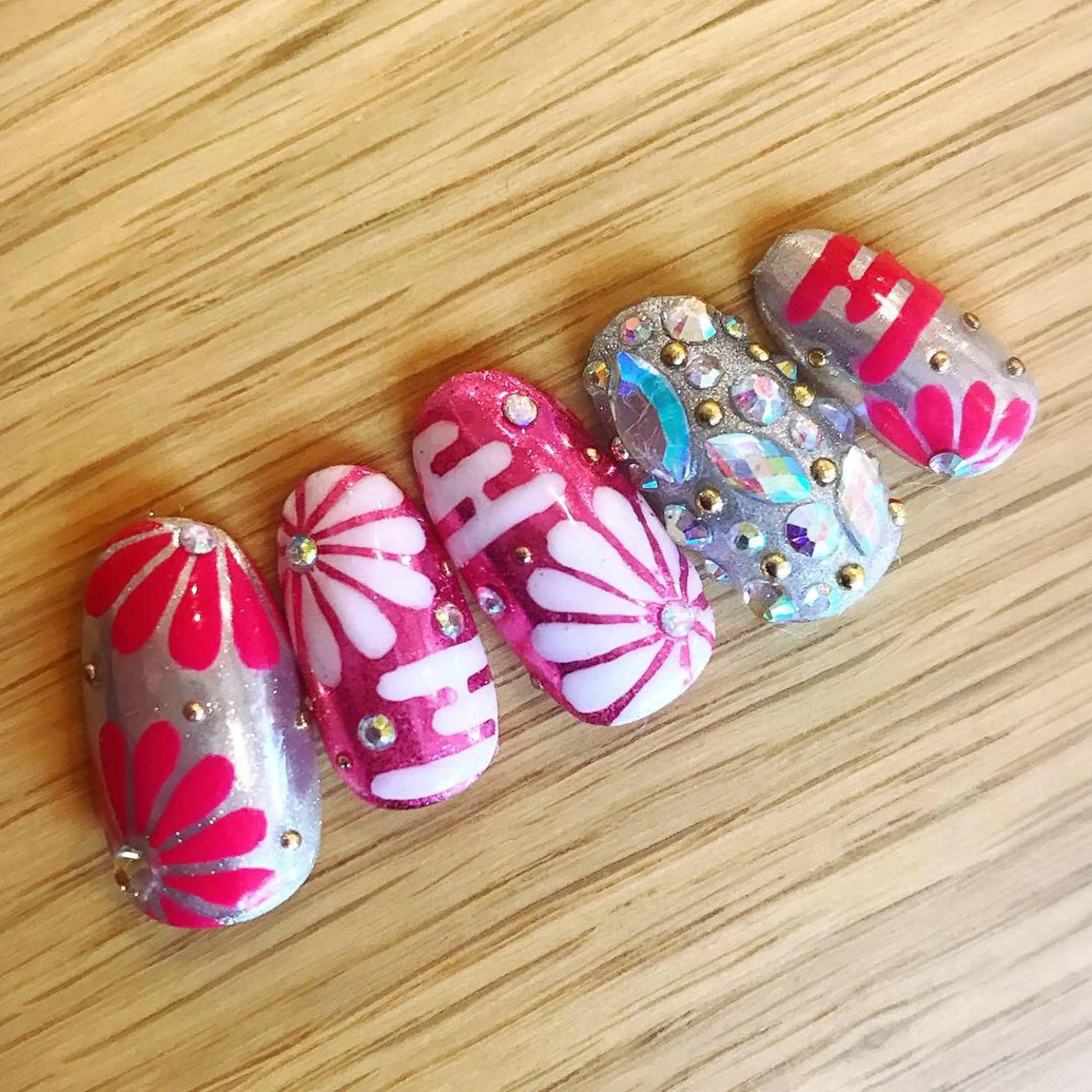 ネイル 成人式 ブライダルネイル 名倉 なな子のネイルデザイン