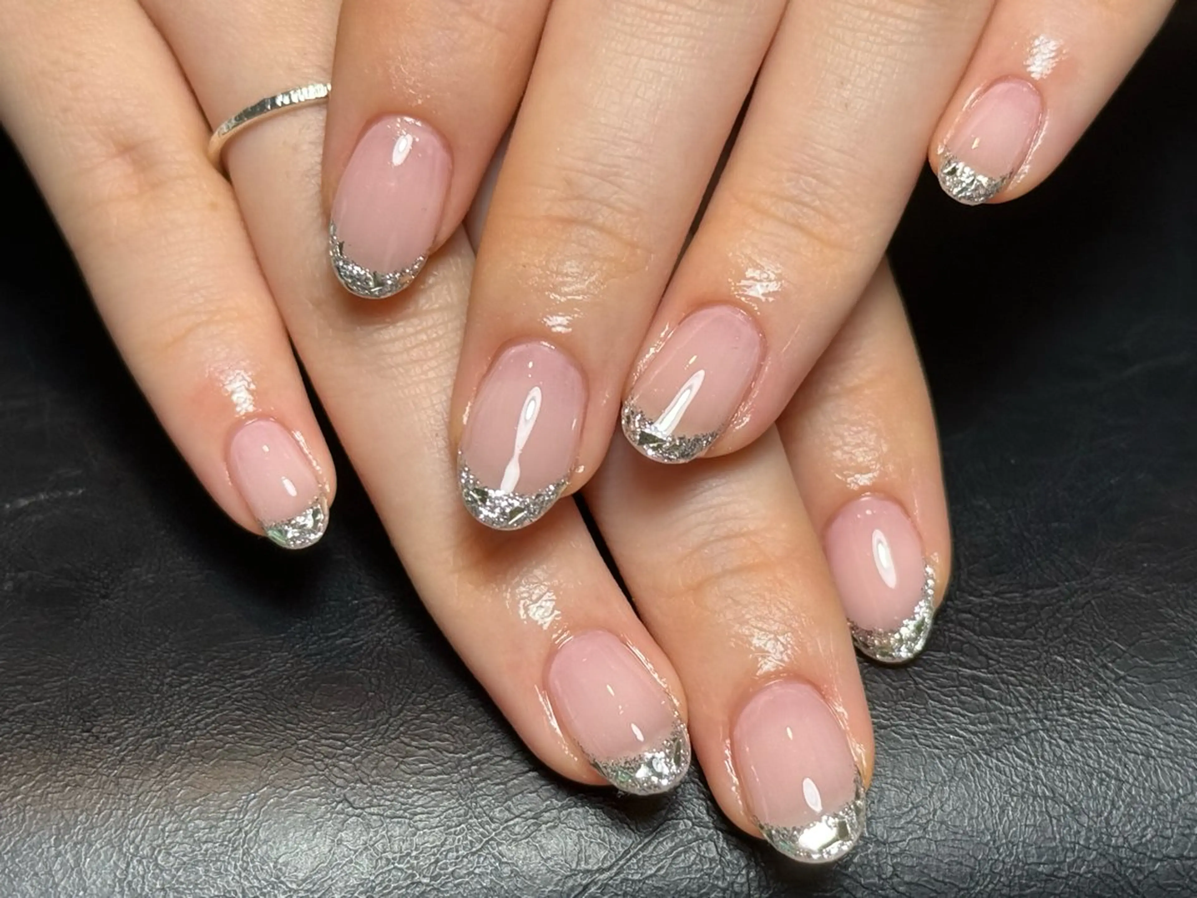 ネイル フレンチネイル ガラスフレンチ Nail salon Kahuuのネイルデザイン