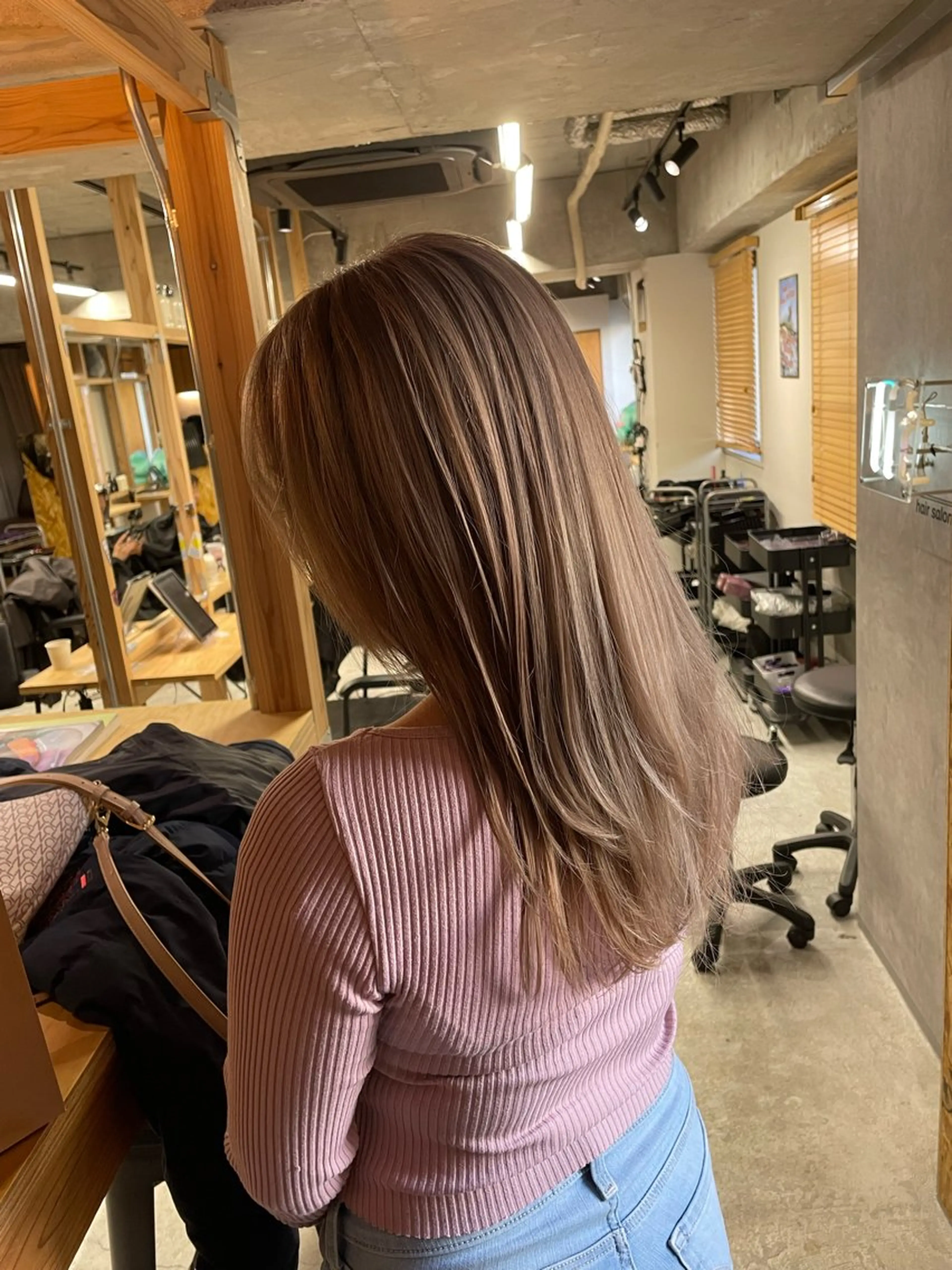 カラー 大西 翔のヘアスタイル