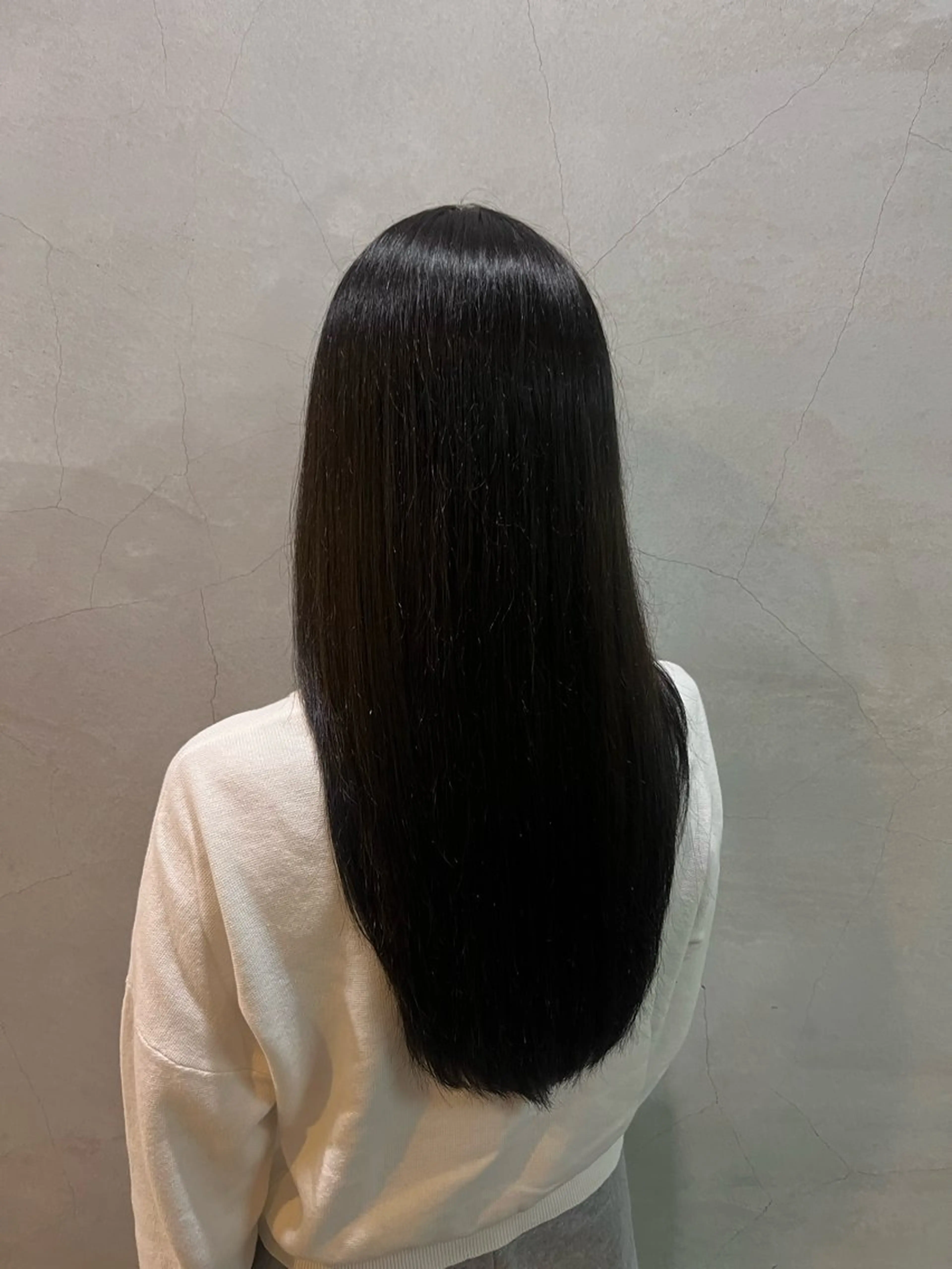 ロング カラー 黒髪 カット ヘアカラー 山根 桜のヘアスタイル