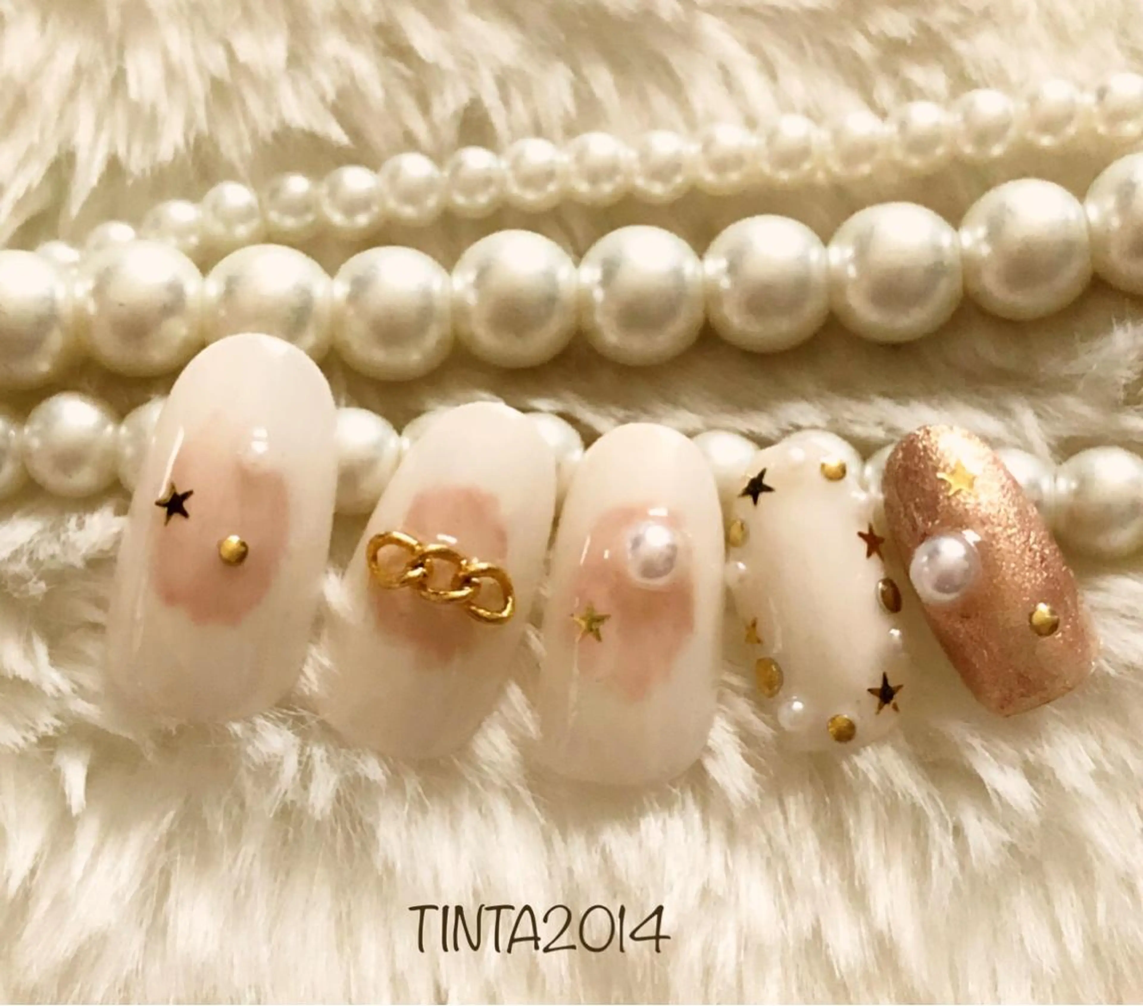 ネイル チークネイル 馬場 典子のネイルデザイン