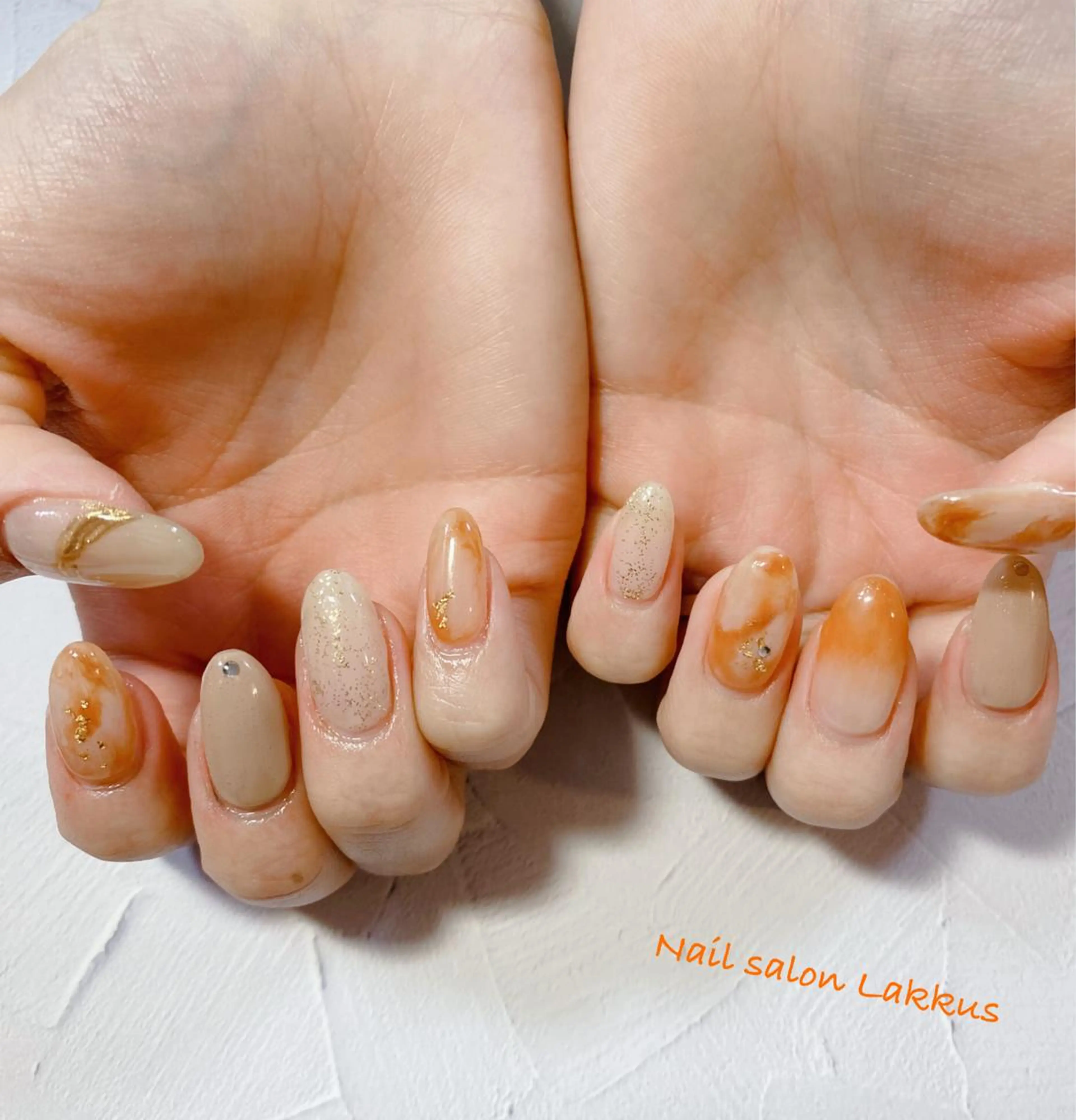 ネイル ニュアンスネイル Lakkus T－CHIのネイルデザイン