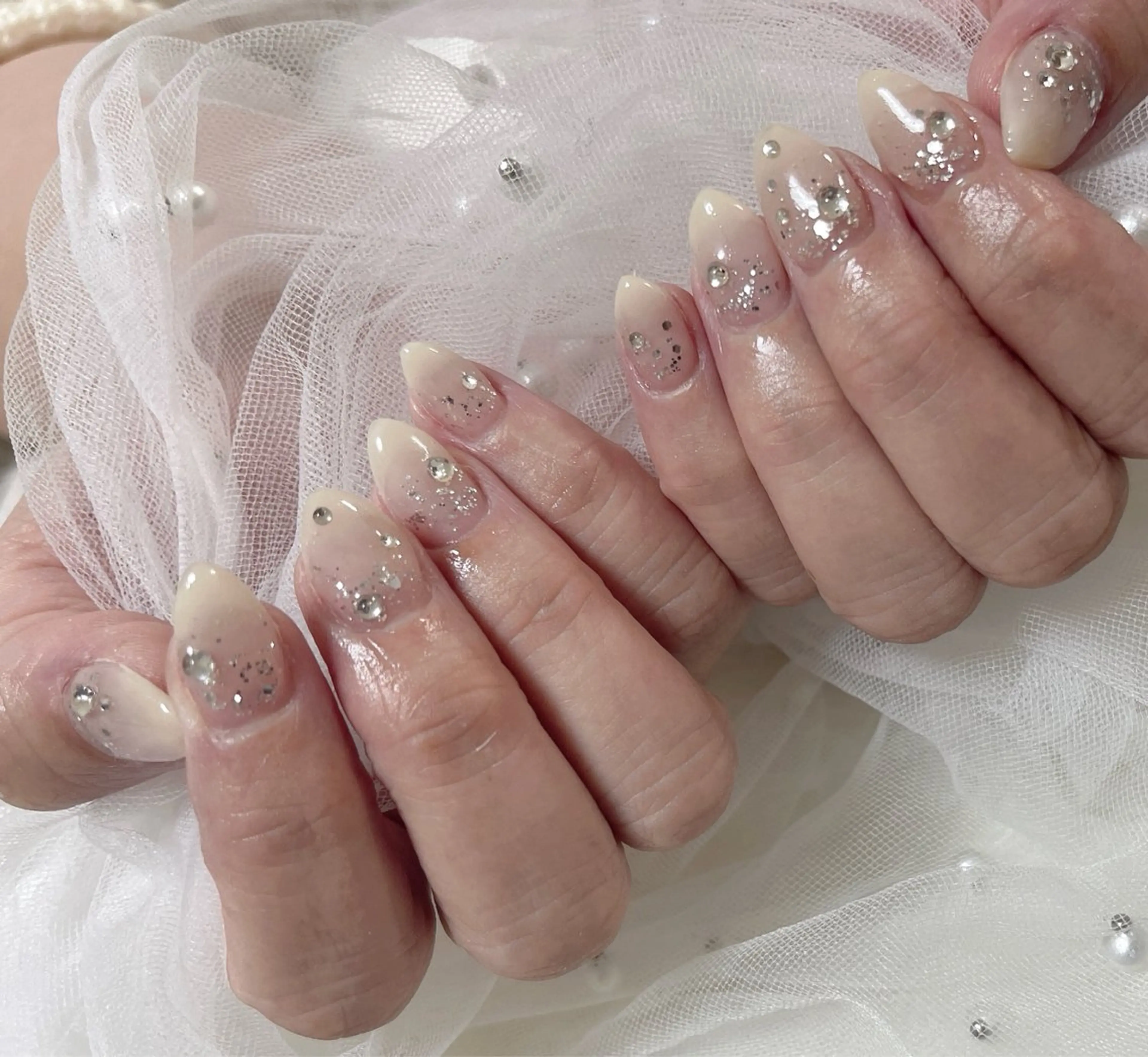 ネイル キラキラネイル ピンク ホワイト K&T nail salonのネイルデザイン