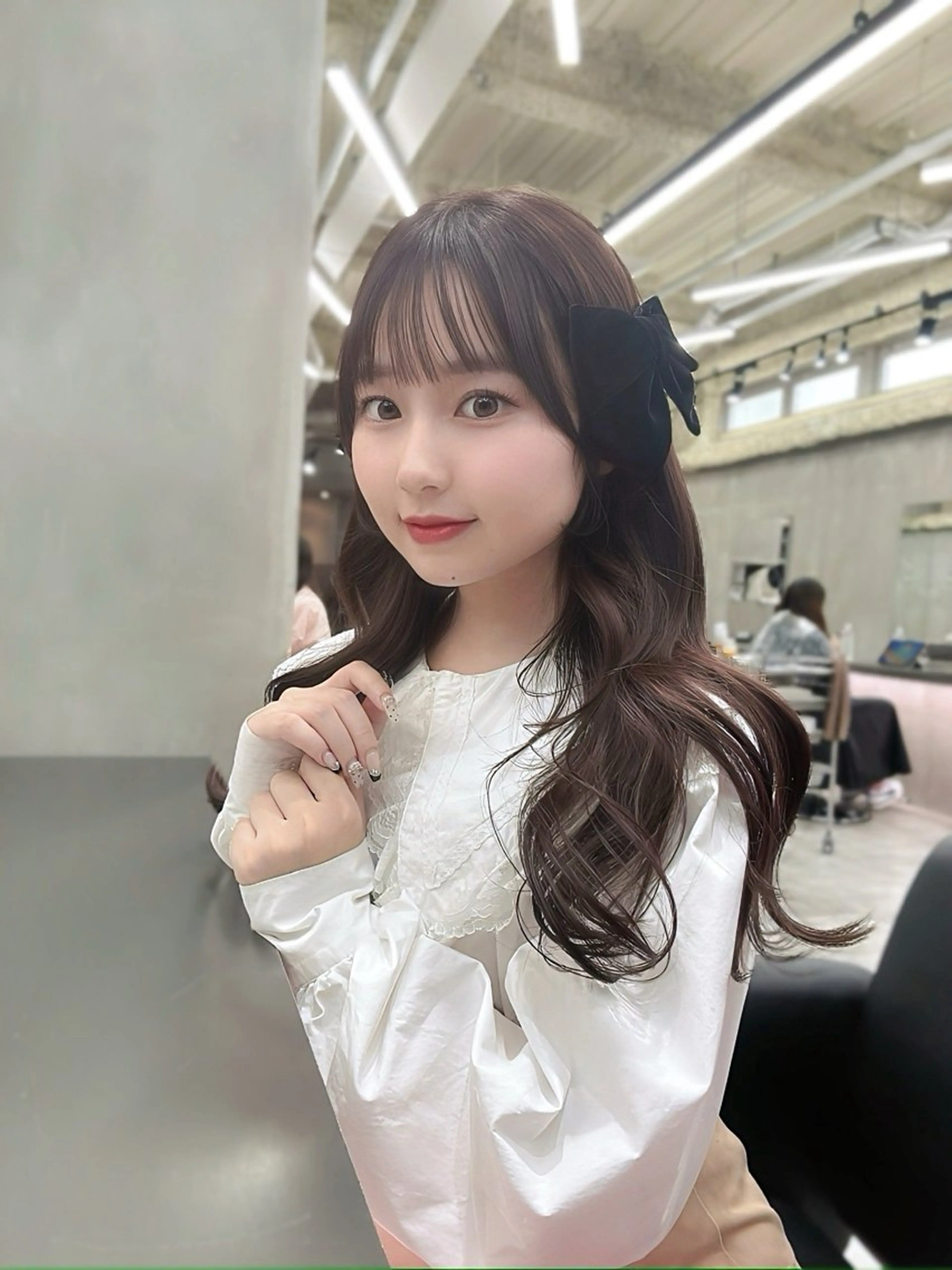 ロング カラー ヘアアレンジ 成人式 ベージュカラー ブリーチ 透明感カラー ブリーチなしカラー the path sora♡のヘアスタイル