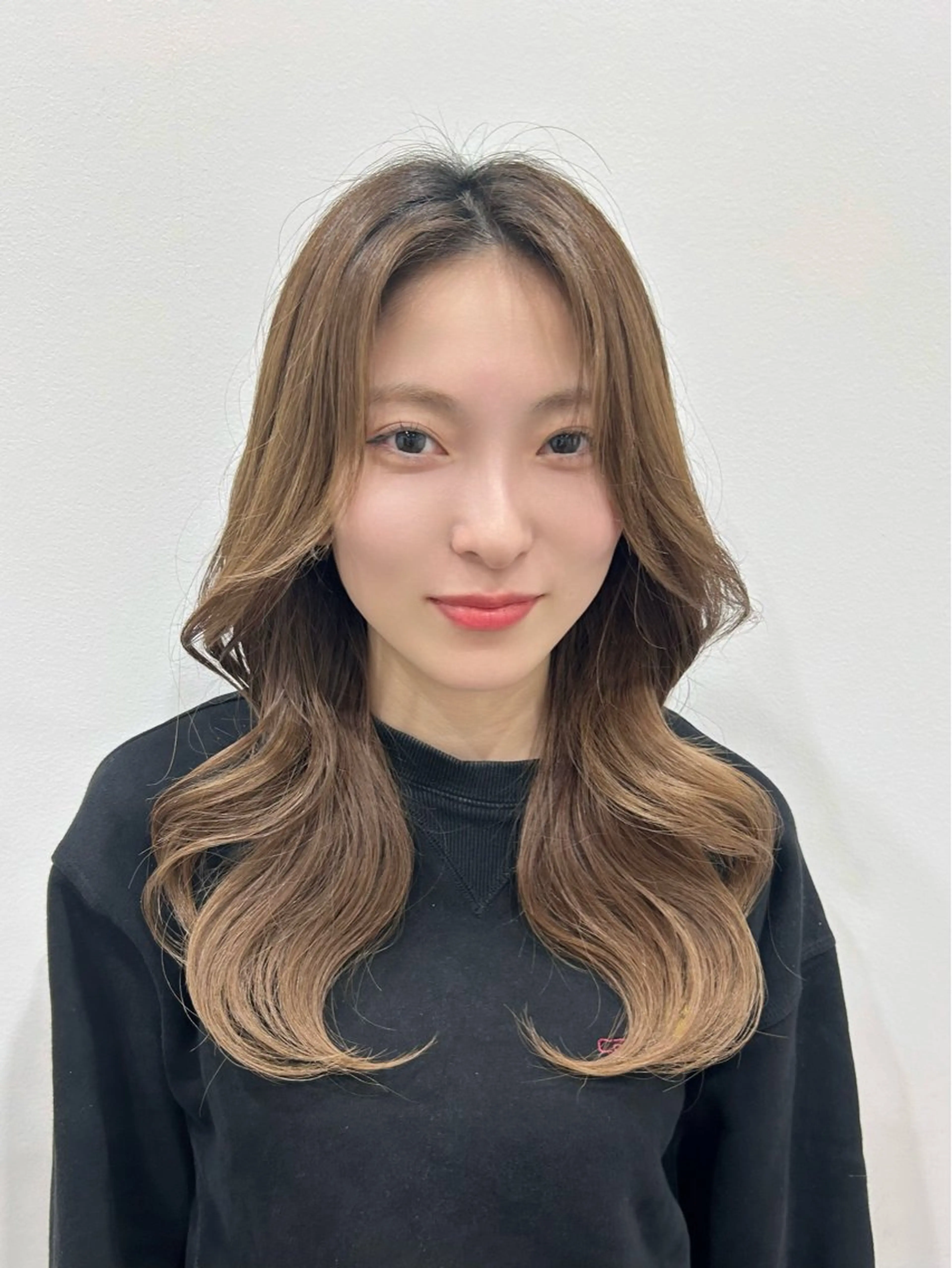 セミロング カラー くびれヘア 韓国風ヘア レイヤーカット カット ヘアカラー トリートメント 髙木美緒🌿 レイヤー/アレンジのヘアスタイル