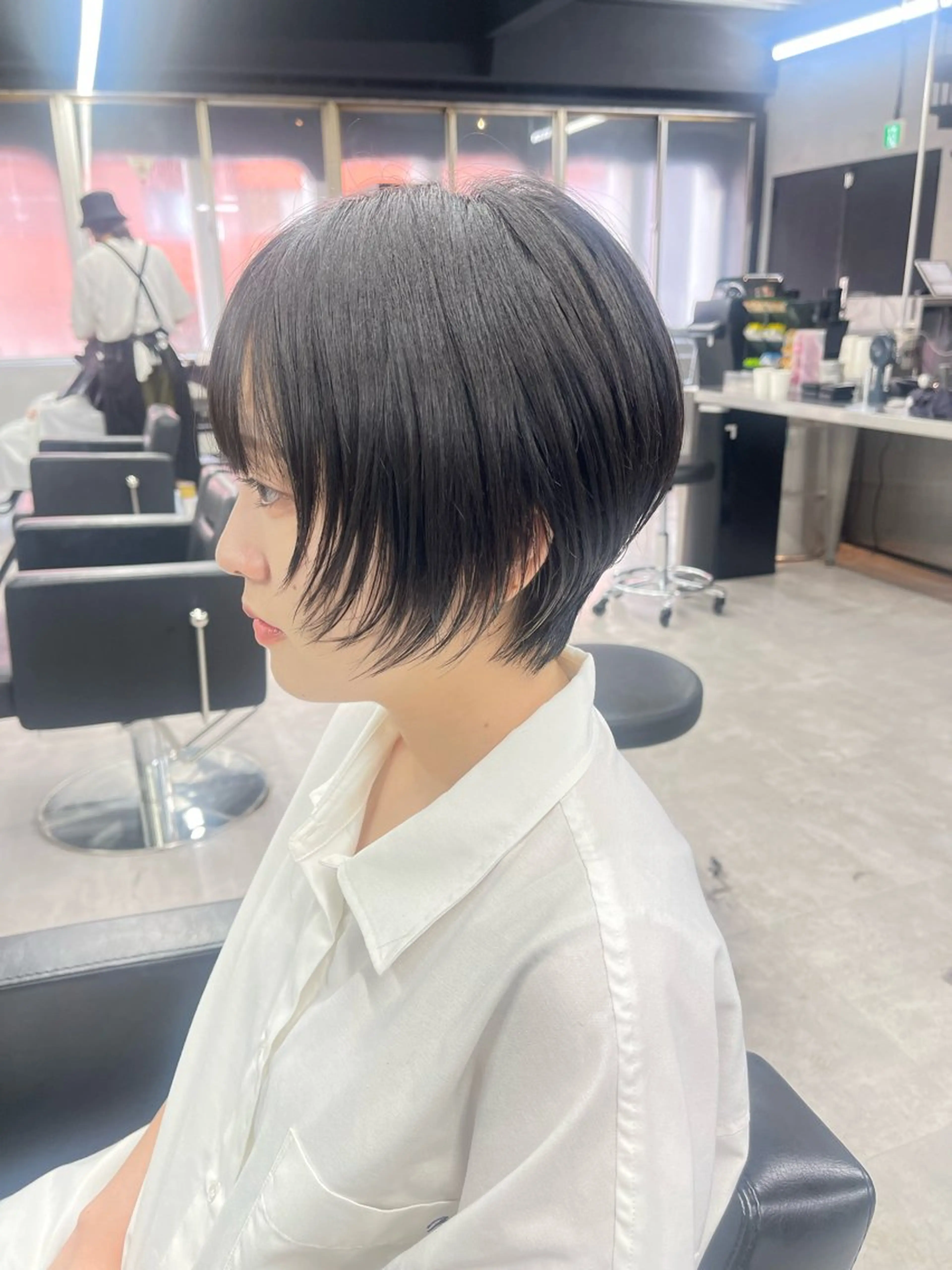 ショート ショートレイヤー 顔まわりレイヤー レイヤーカット ショートヘア カット 柏 ウルフ/レイヤー 田中佐和🐺のヘアスタイル