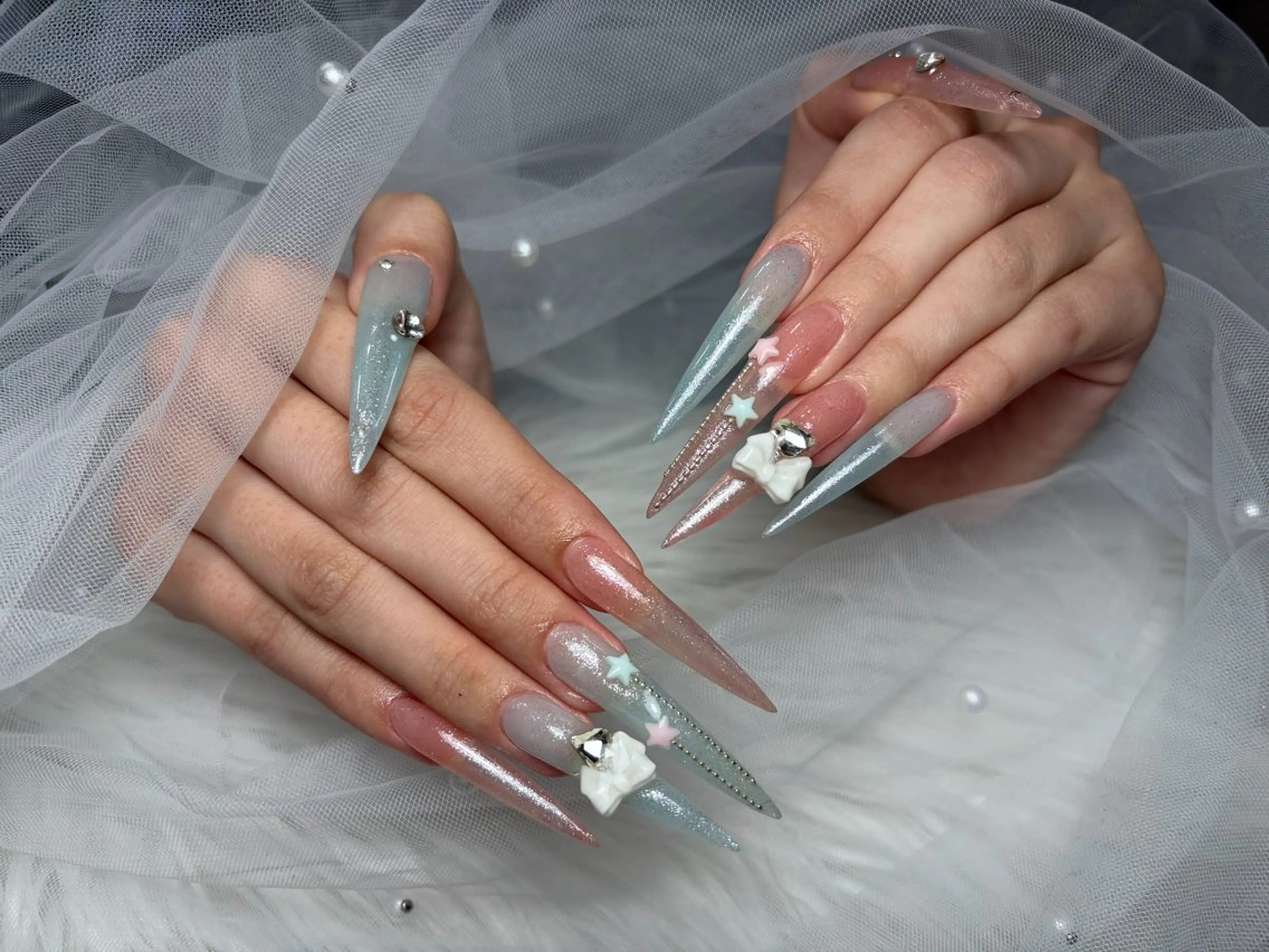 ネイル アートネイル 長さ出し ジェルネイル マグネットネイル ニュアンスネイル ハンドネイル Cloudy Chan Nailのネイルデザイン