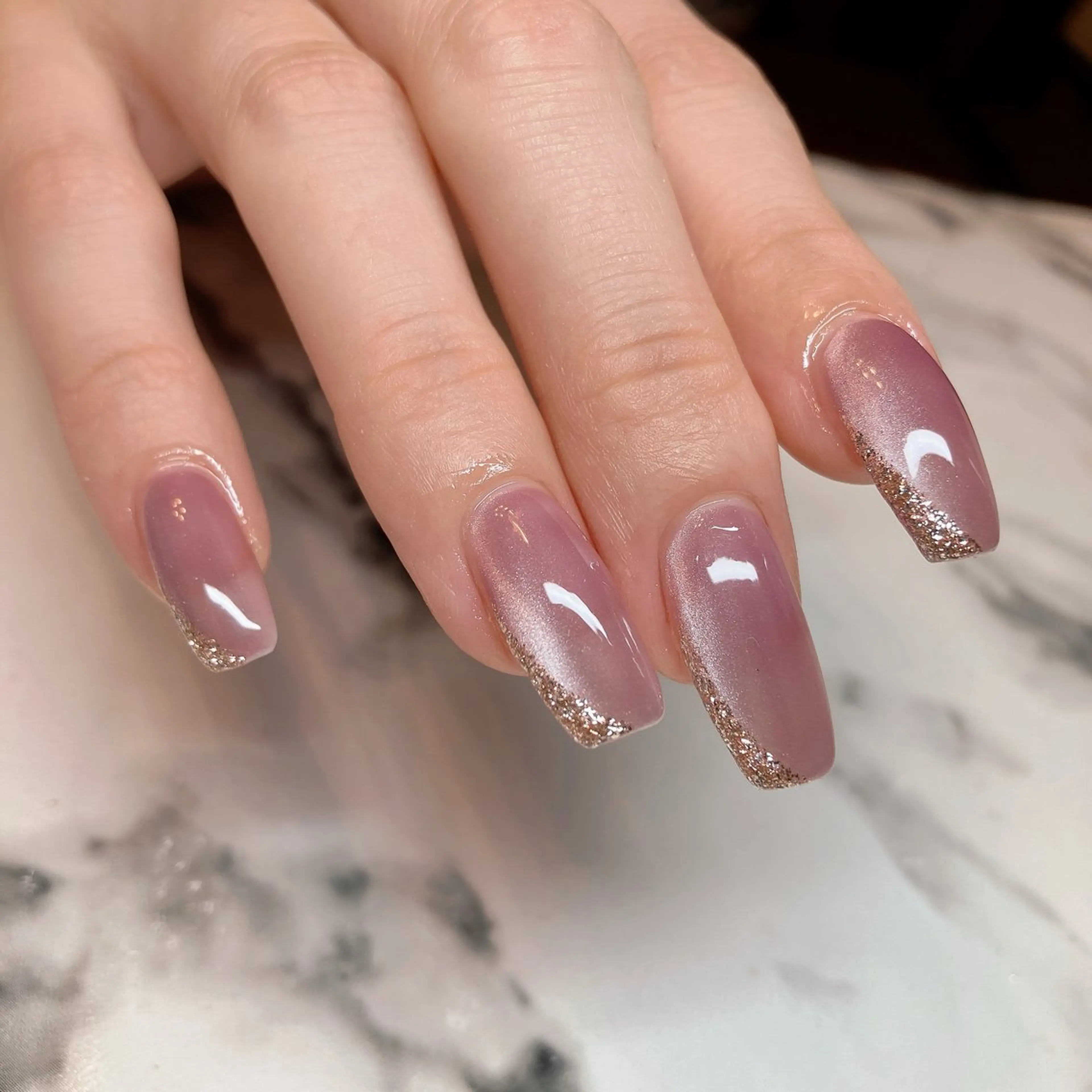 ネイル ラメ(グリッター) ロングネイル マグネットネイル ハンドネイル 酒井 茜のエステ・リラクイメージ