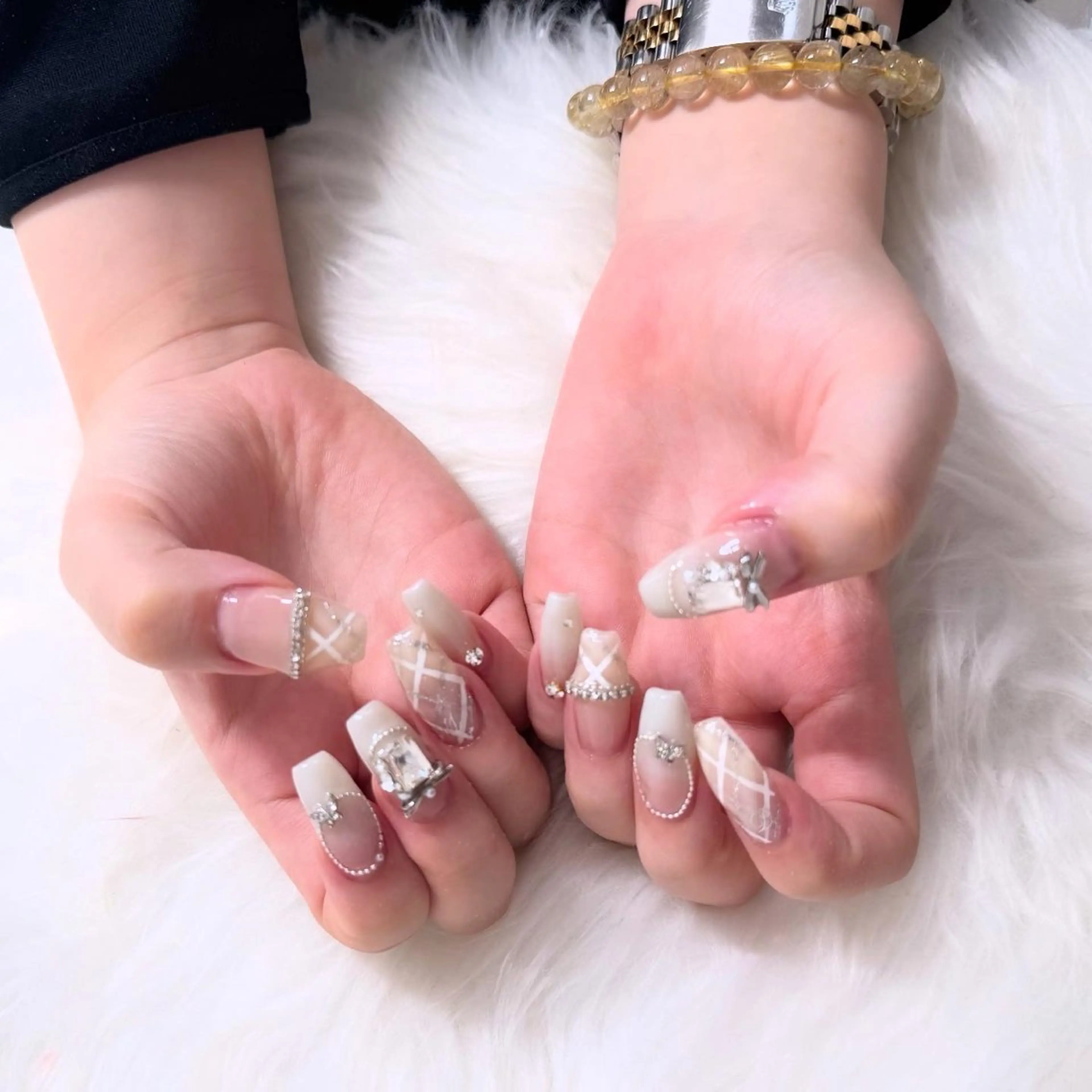 セミロング ハンドネイル mao .のネイルデザイン