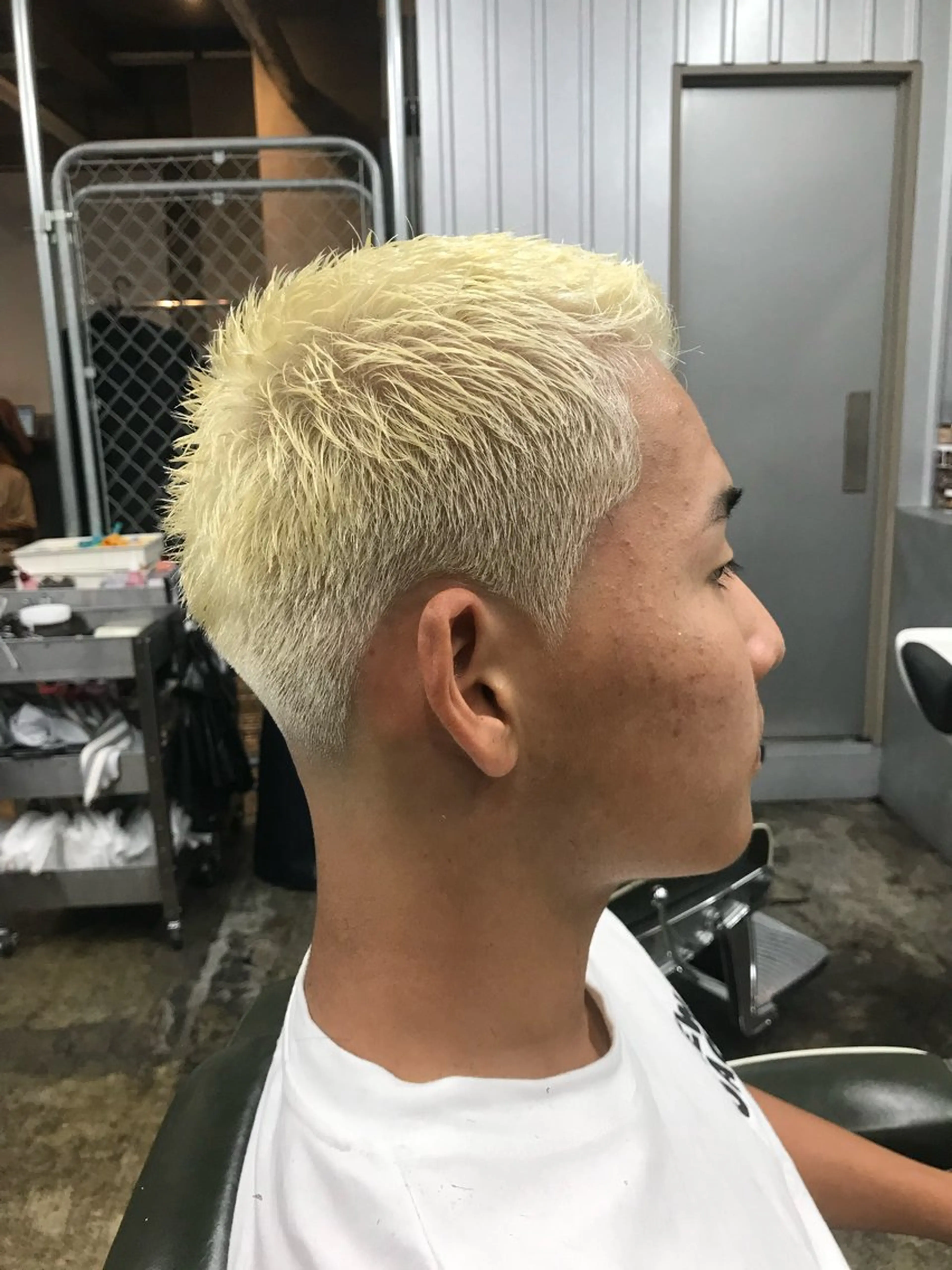 ショート カラー ベリーショート ブリーチ ショートヘア カット 古橋 卓弥のヘアスタイル