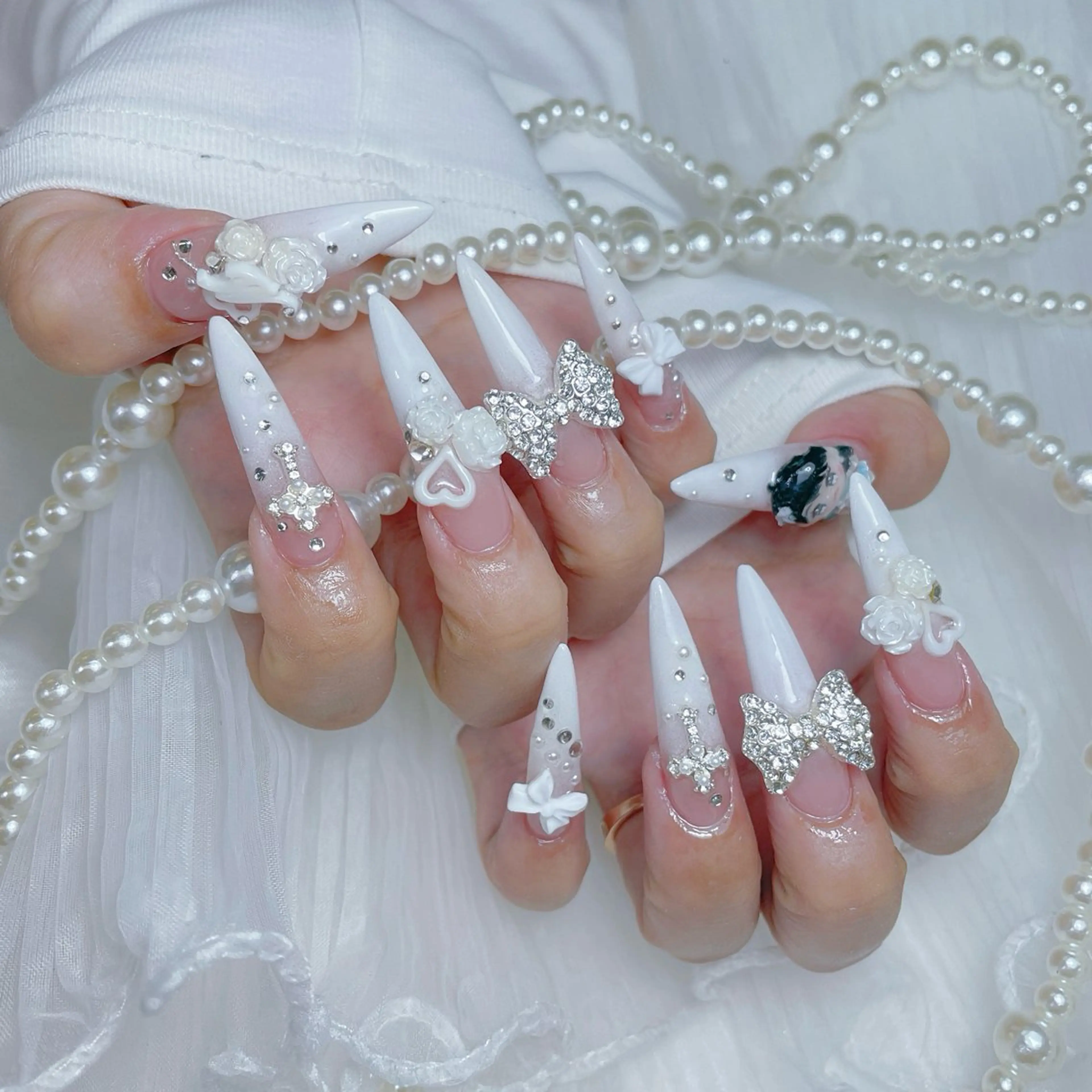 ネイル クリアネイル ハート キラキラネイル 韓国ネイル マグネットネイル ハンドネイル princess スカルプ専門店のネイルデザイン