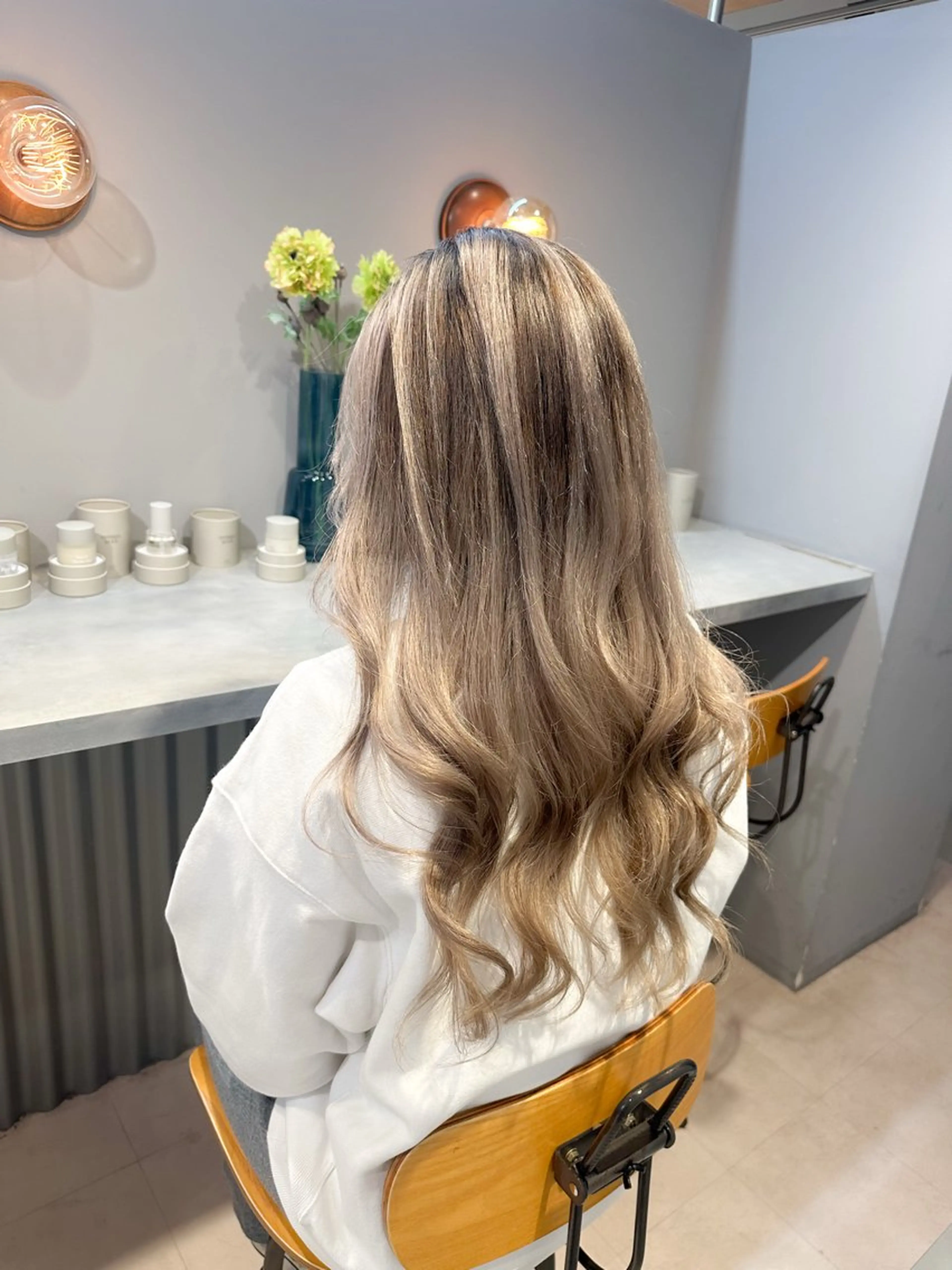 ロング カラー ヘアカラー トリートメント 💖ハイライト/ハイ トーン💖MIKIのヘアスタイル