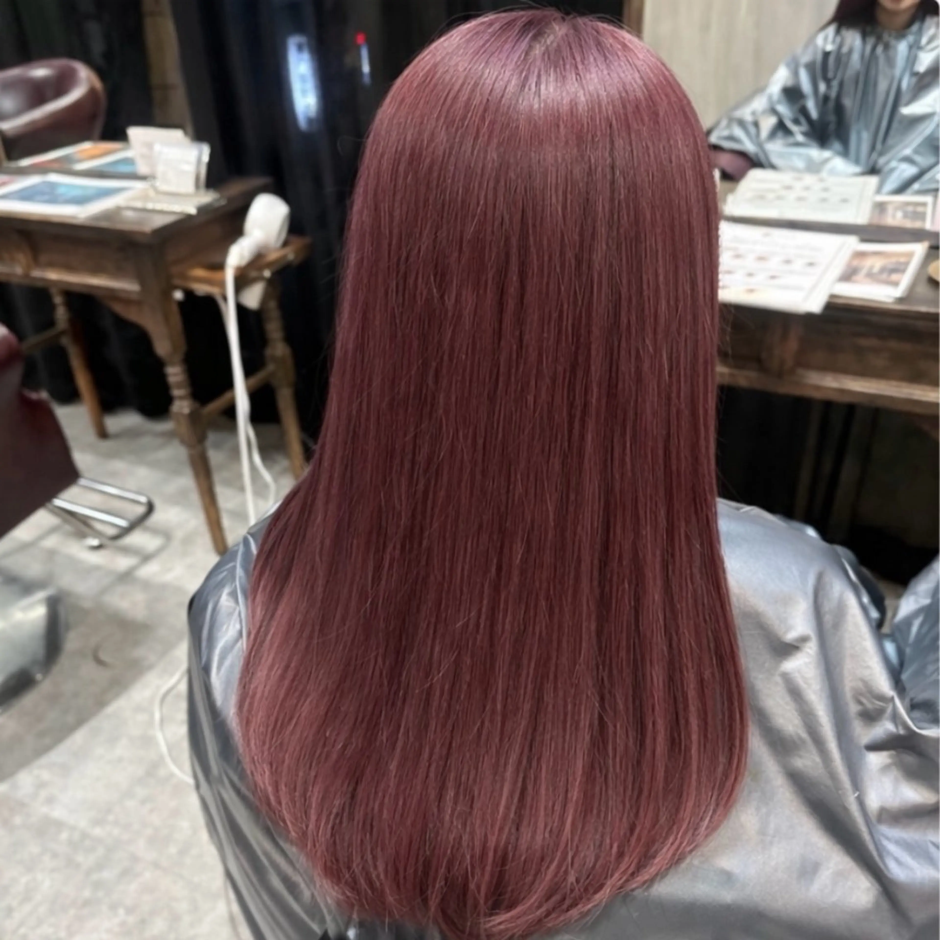 セミロング ヘアカラー 矢澤涼夏 🎀ツヤ髪のヘアスタイル