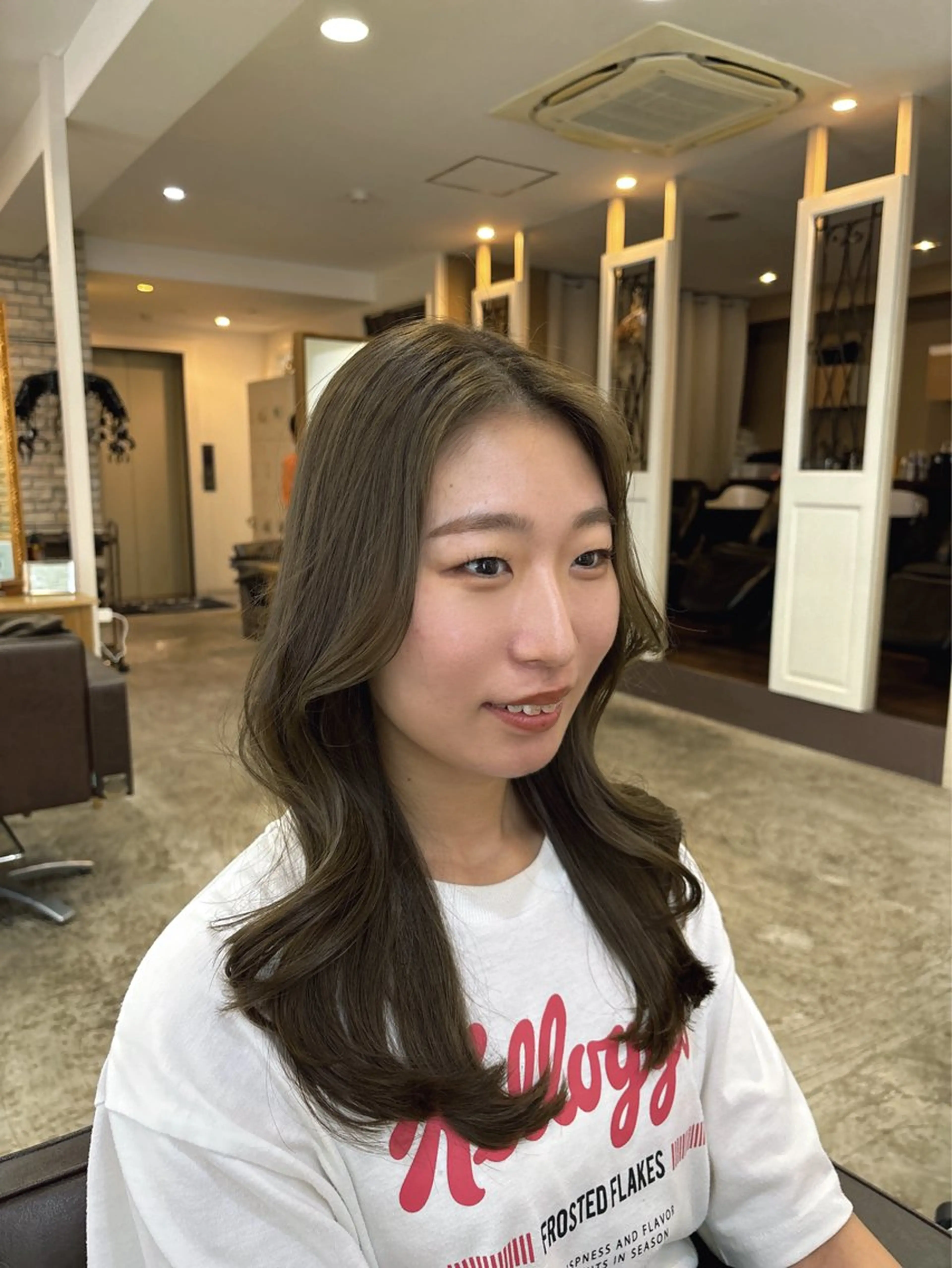 セミロング ヘアカラー トリートメント 髪質改善特化🫧韓国 🇰🇷amiruのヘアスタイル