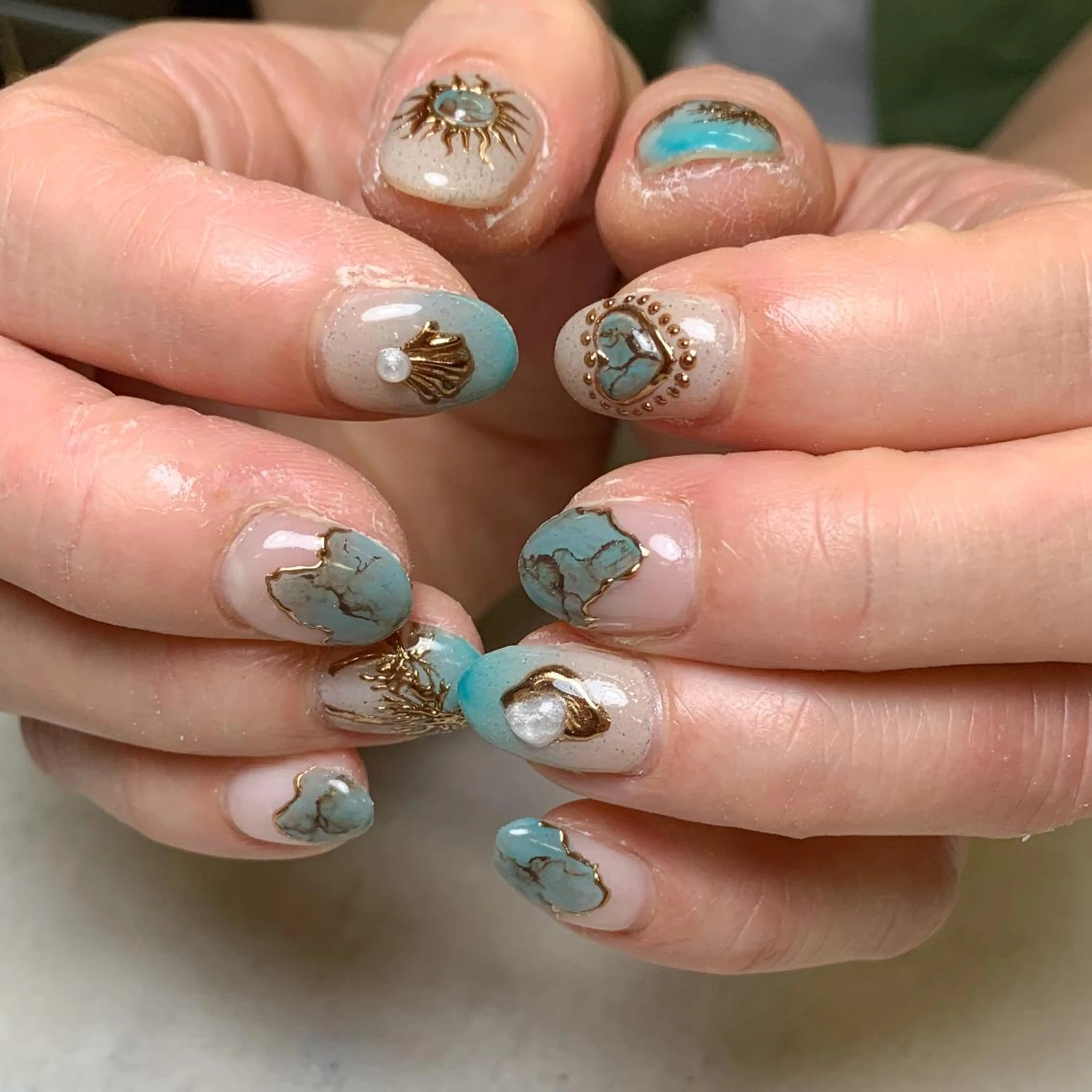 ネイル ハンドネイル FIORITURA aiのネイルデザイン