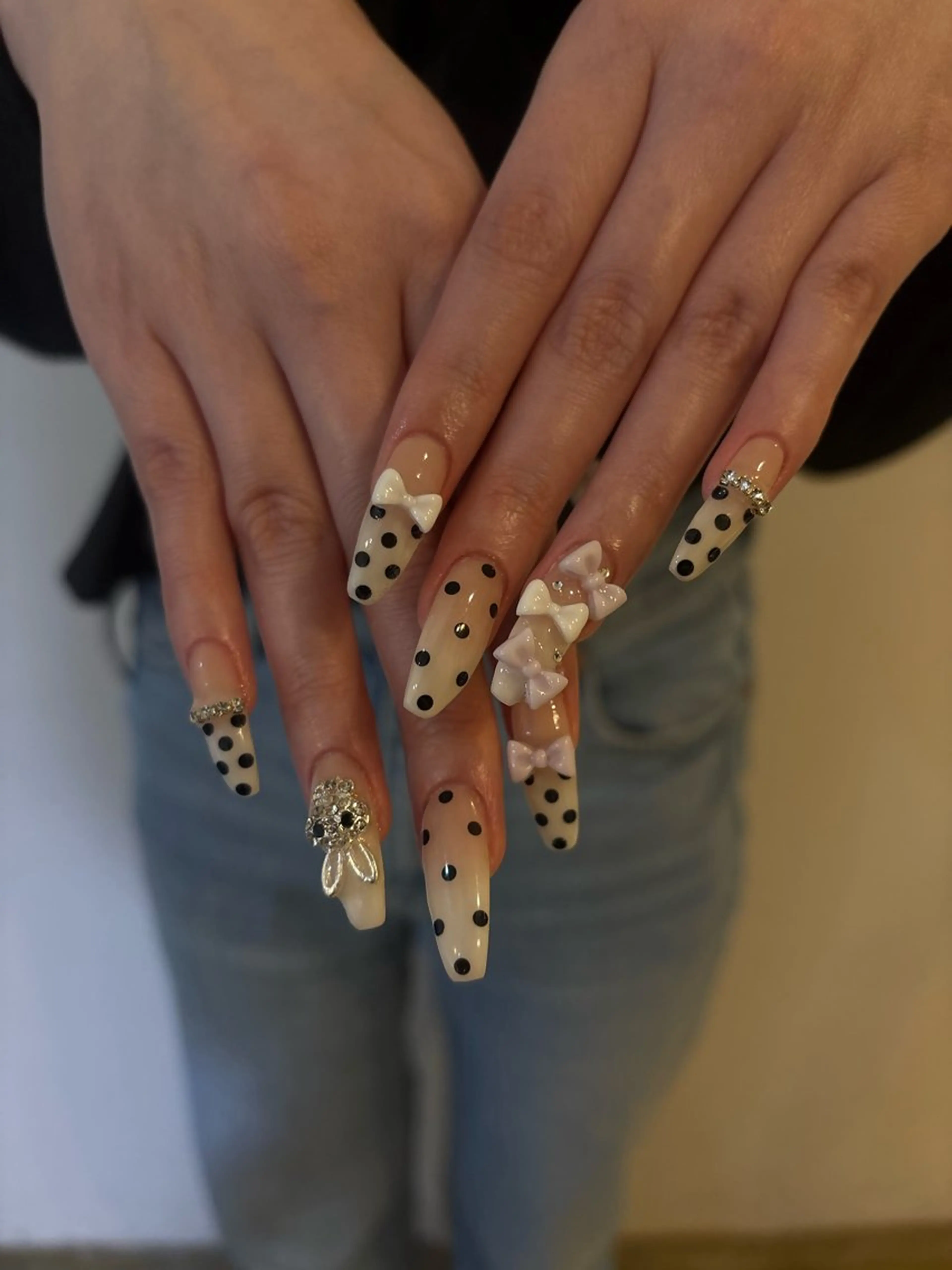 ネイル ドット ジェルネイル ガーリー パラジェル ワンホンネイル ハンドネイル EmaNail 肥後橋店🤍YURIのネイルデザイン