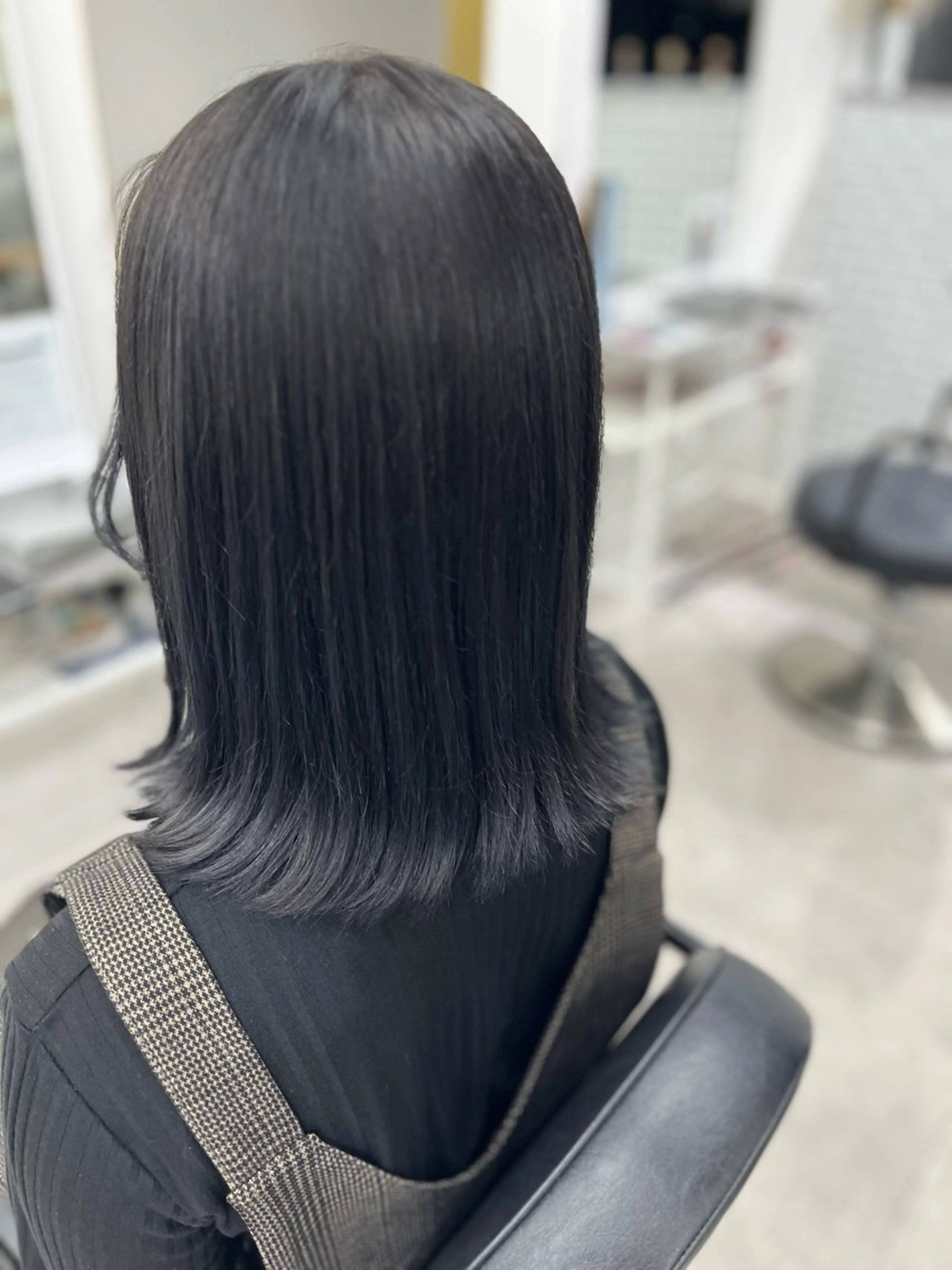 ミディアム カラー 黒髪 グレーブラック カット ヘアカラー トリートメント 🫧ぷる艶カラー🫧 Yuubi🦩のヘアスタイル