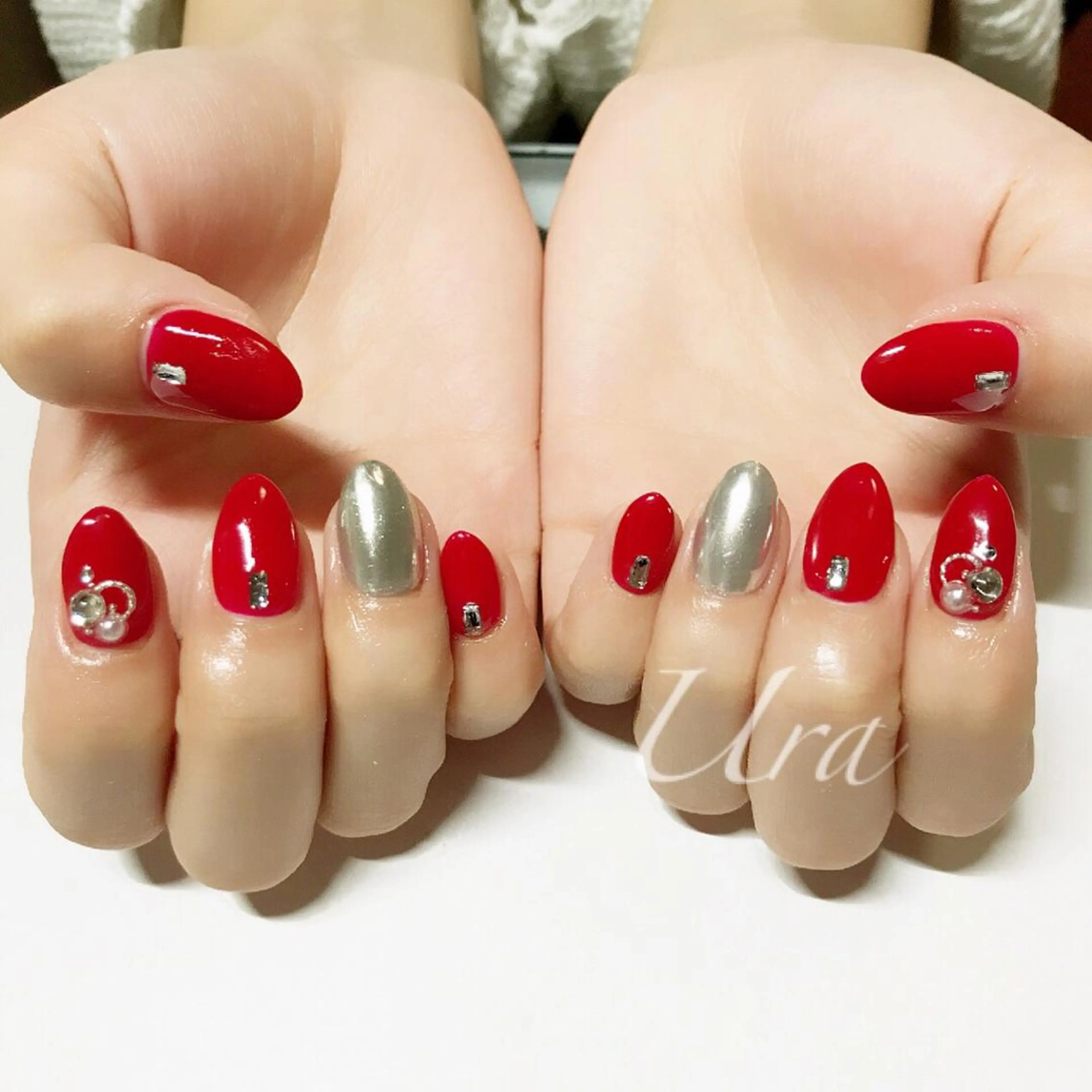 ネイル ミラーネイル 赤色 UrakoNail 《nail》のネイルデザイン
