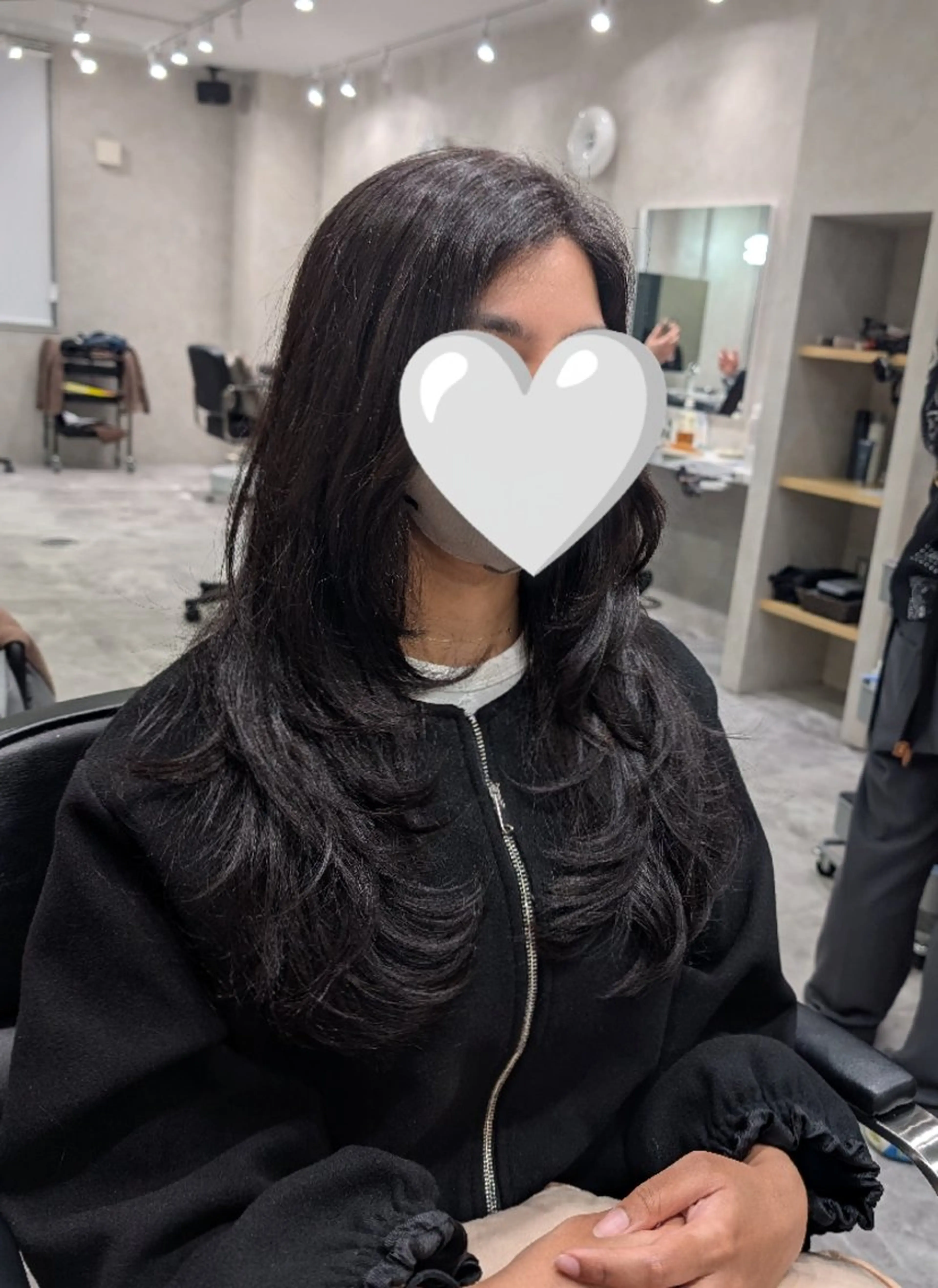 ロング カラー 顔まわりレイヤー 顔周りカット ハッシュカット レイヤーカット カット ヘアカラー トリートメント 髪質改善/ 上村旺武のヘアスタイル