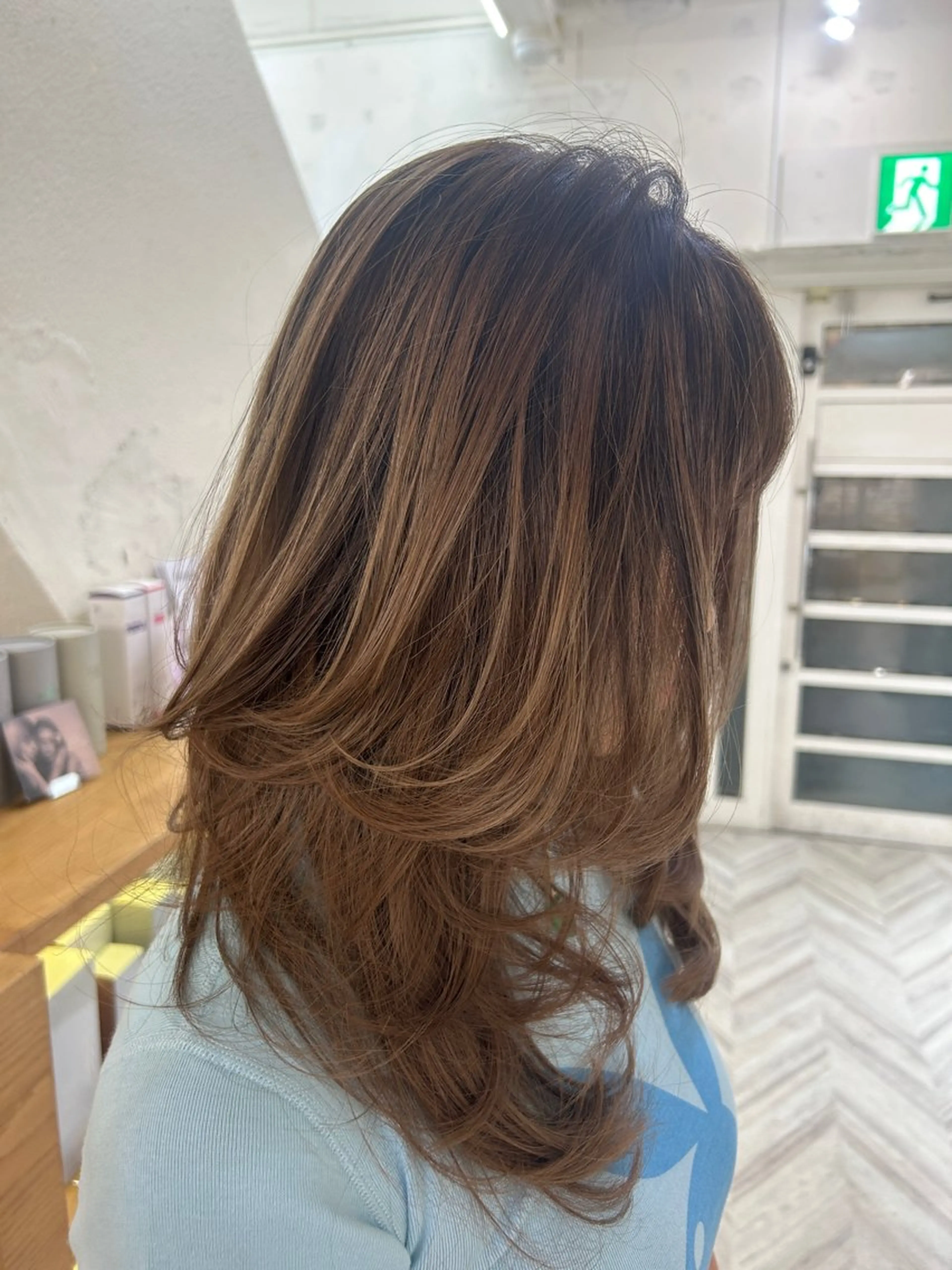 ミディアム 外国人風カラー ハイレイヤー レイヤーカット カット ヘアカラー トリートメント レイヤー/エクステ alpha下妻のヘアスタイル