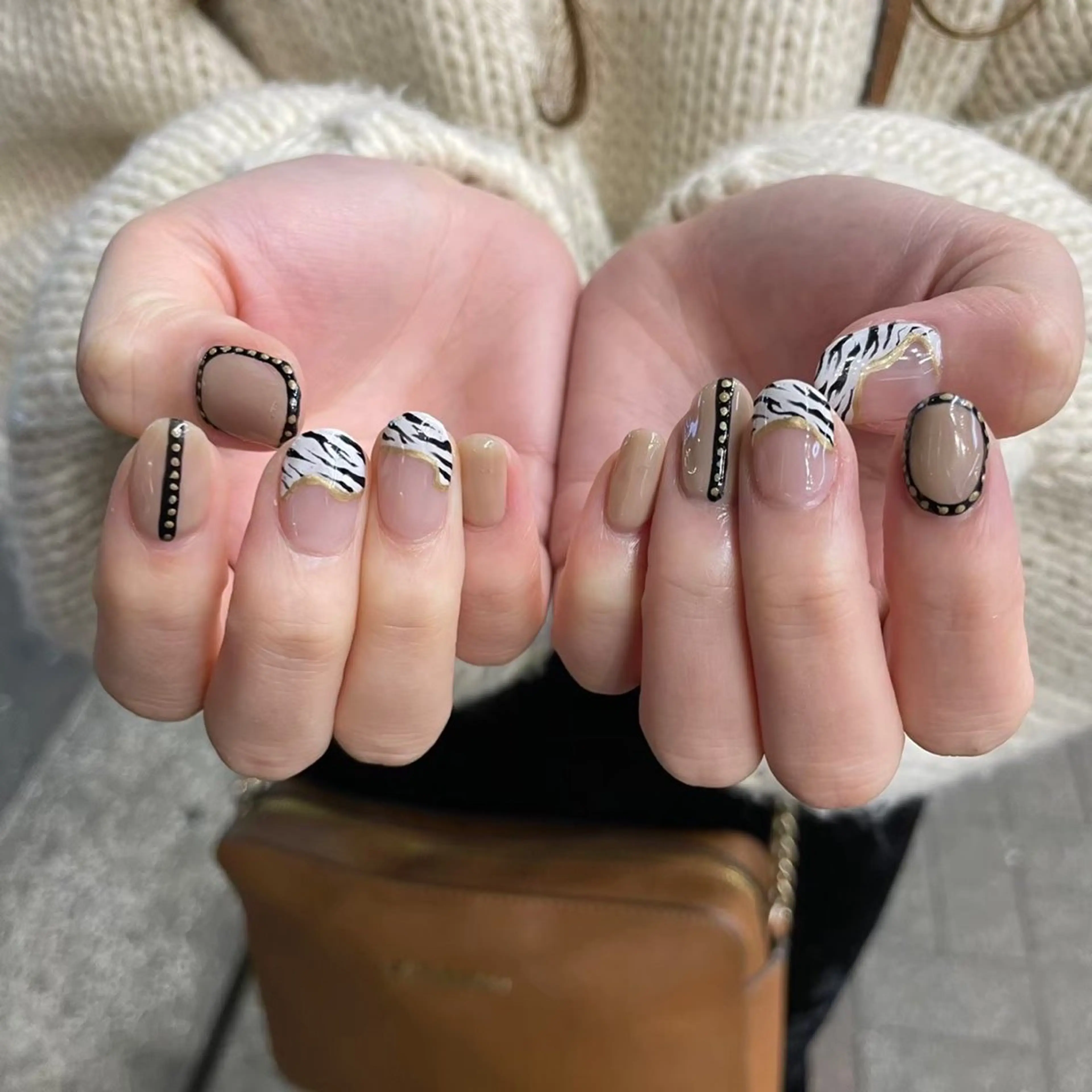 ネイル アニマル柄 ブルー ジェルネイル ワンカラーネイル パラジェル パーマ　ネイル /コトミ🐸のネイルデザイン