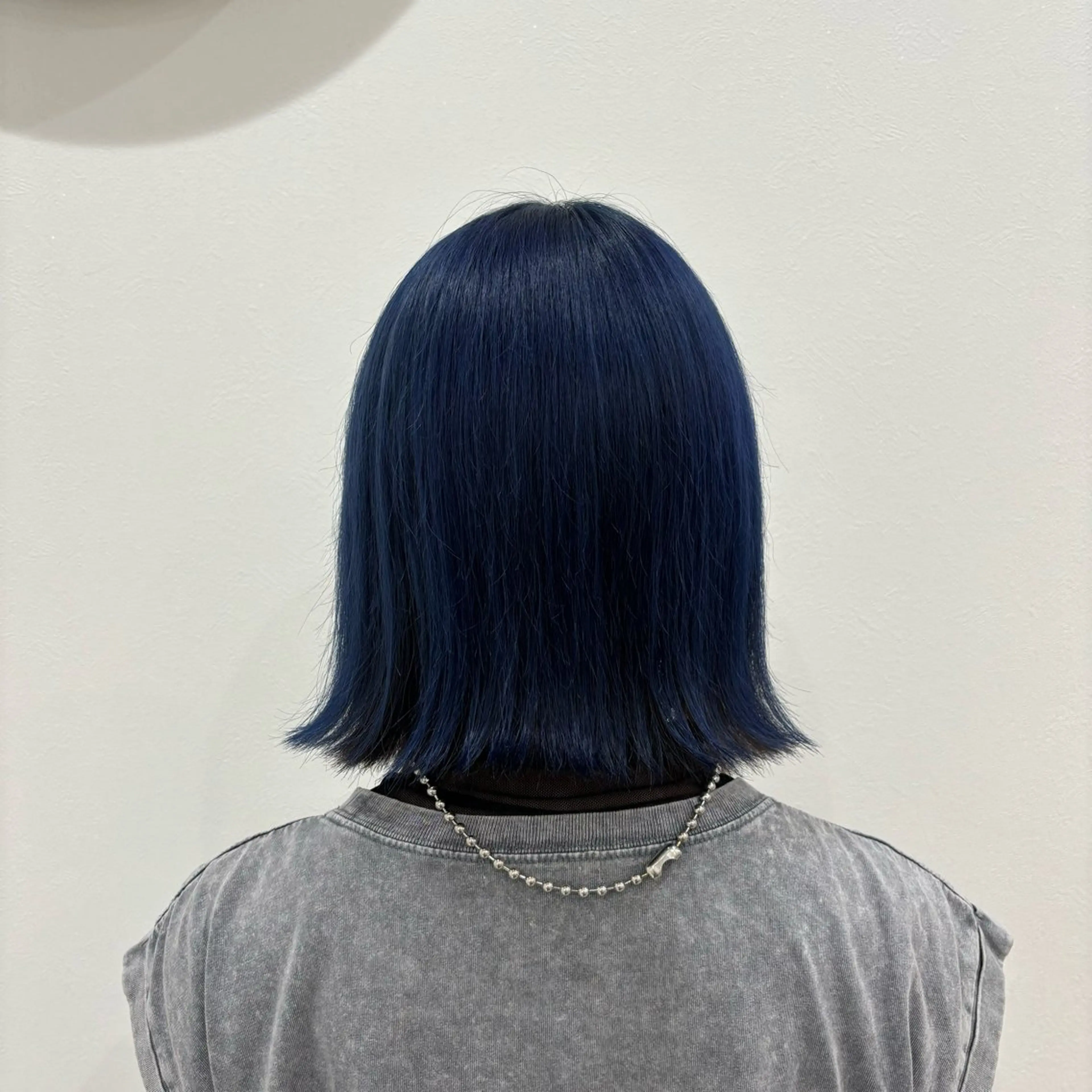 カラー ブリーチ ネイビーカラー REM天童店 伊藤汐里のヘアスタイル