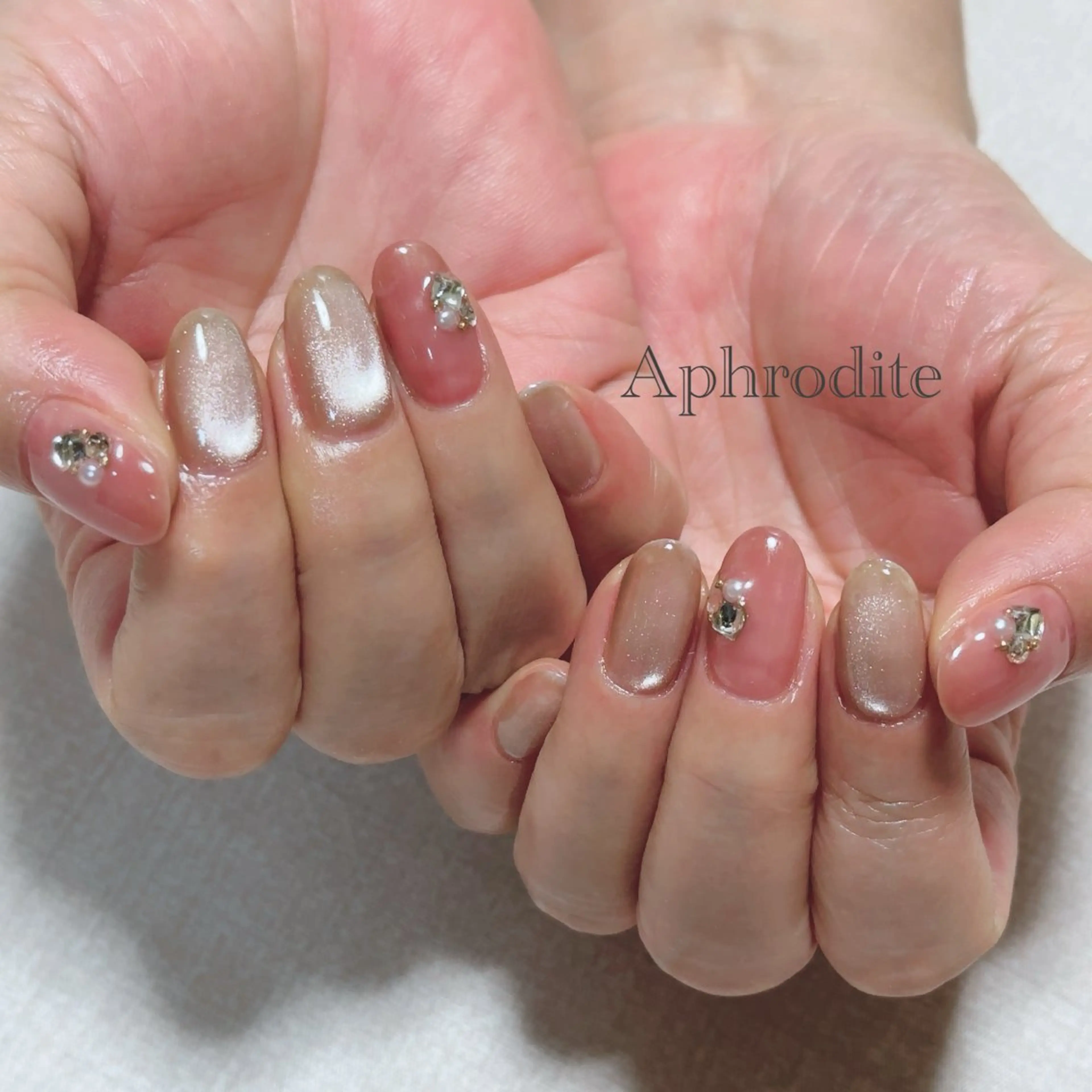 ネイル Aphrodite パラジェル認定サロンのネイルデザイン