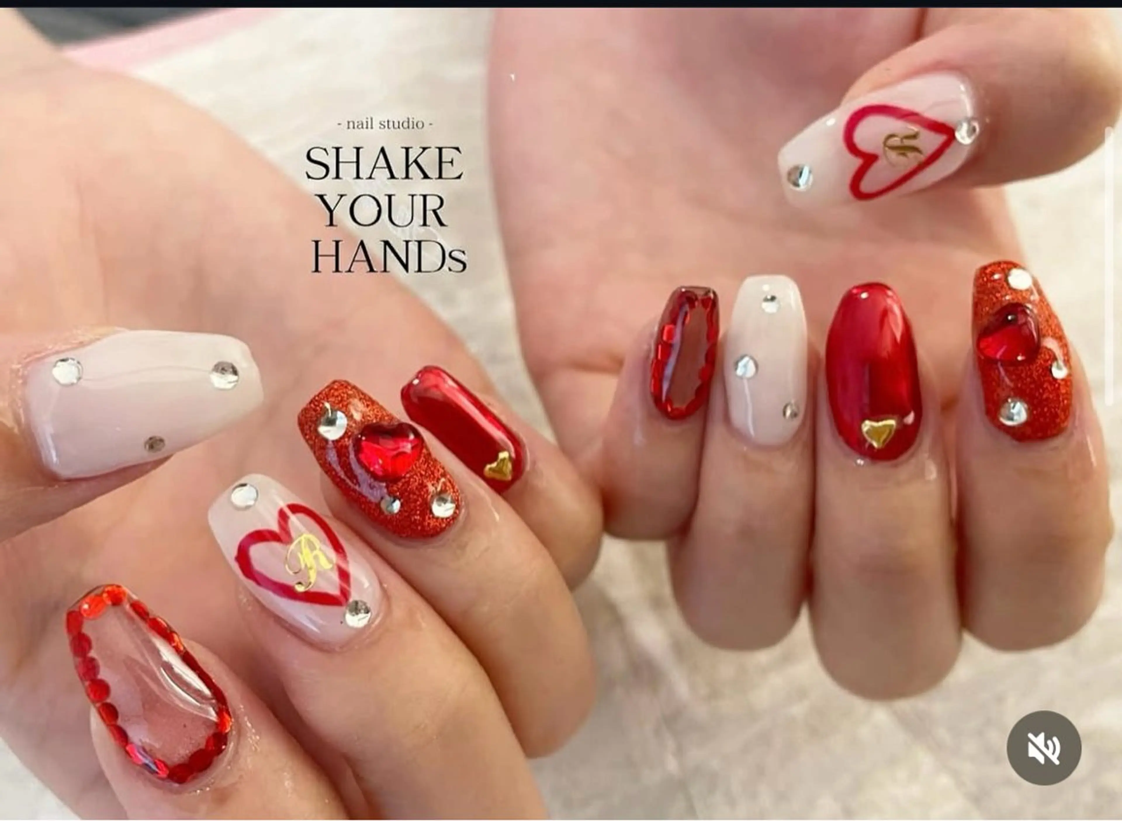 ネイル ネイルスタジオ シェイクユアハンズのネイルデザイン