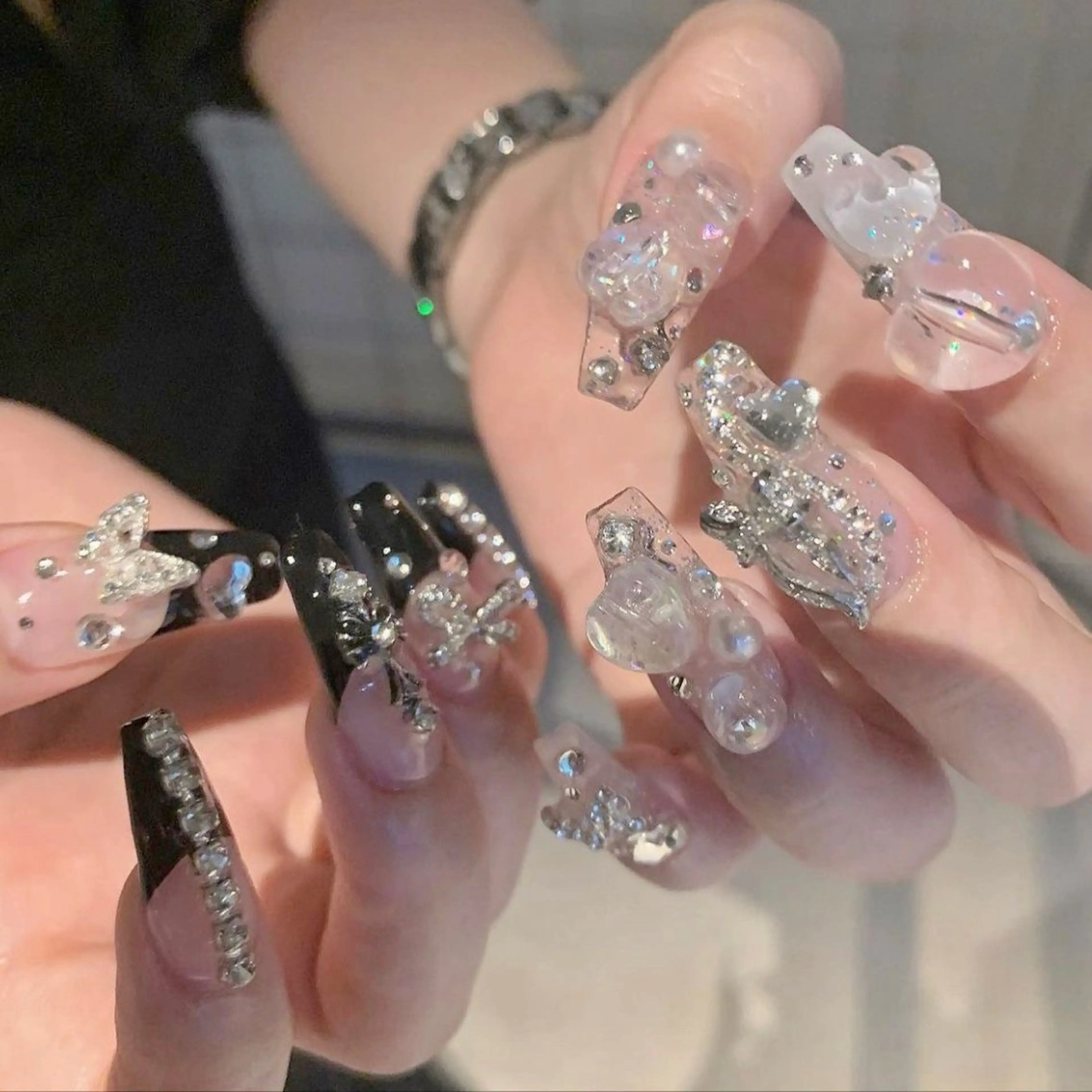 ネイル Manamǐ 個性派のネイルデザイン