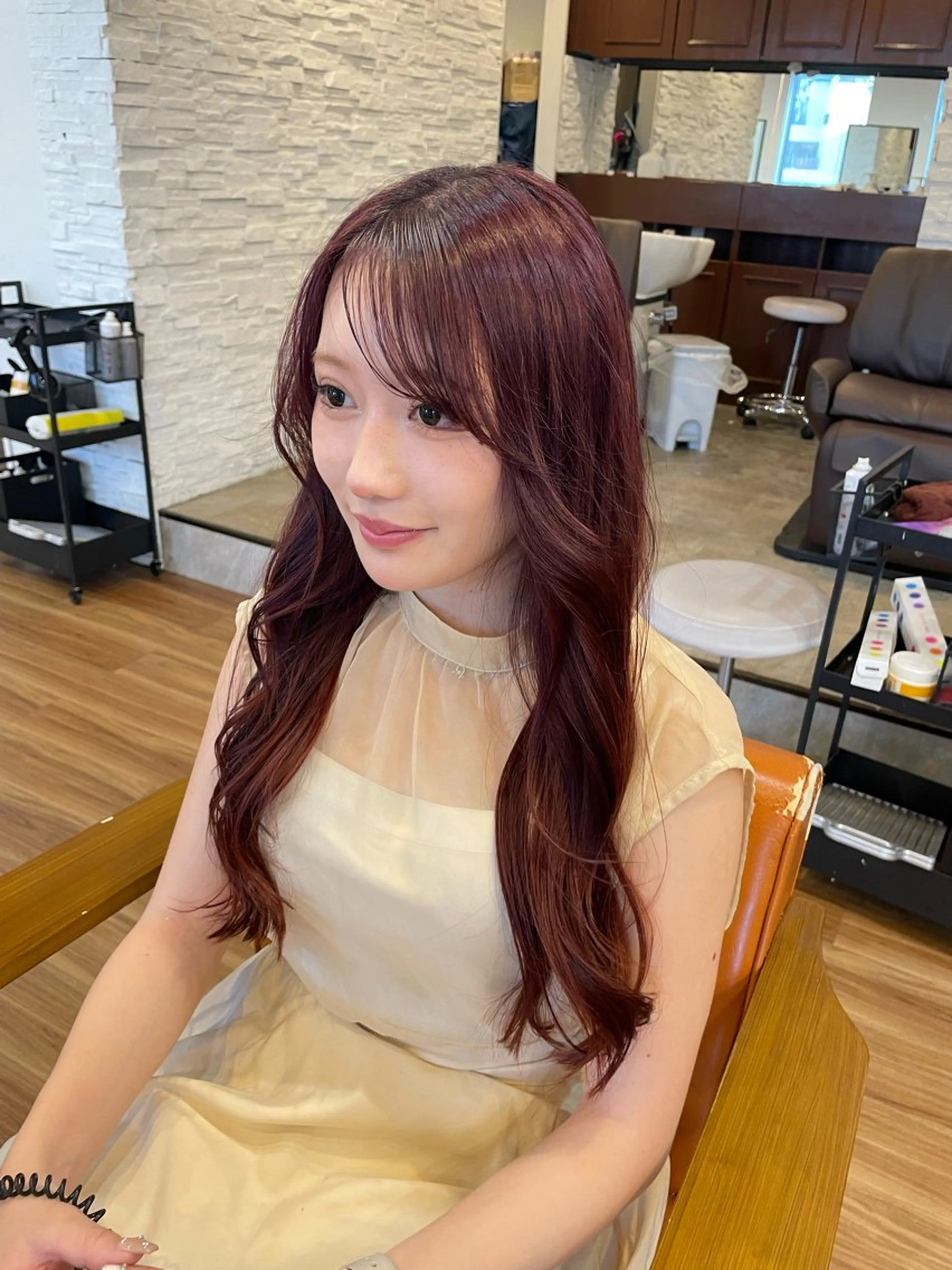 ロング カラー 久我 彩音のヘアスタイル