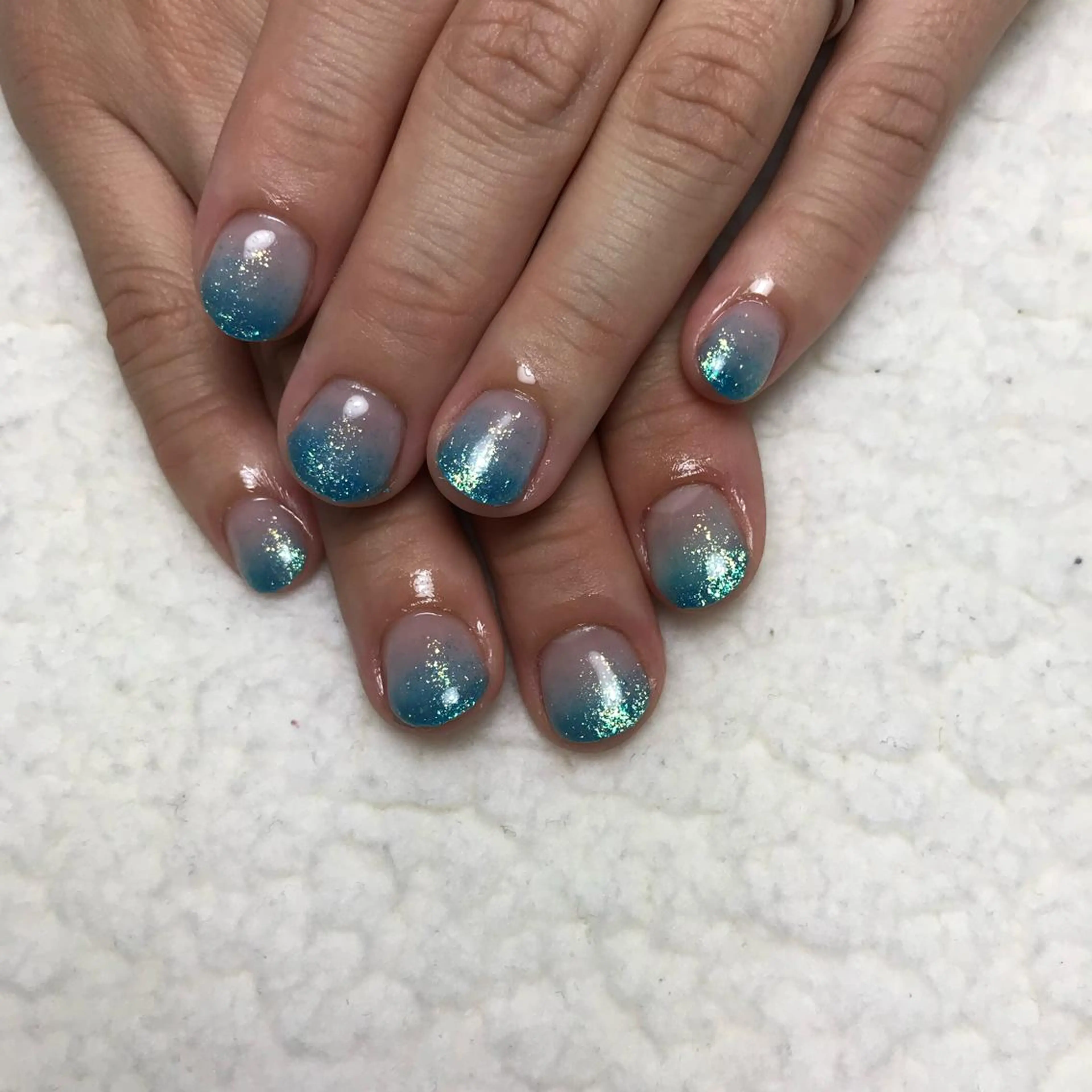 ネイル ブルー グラデーション ラメ(グリッター) ラメグラデーション ハンドネイル COCO +のエステ・リラクイメージ