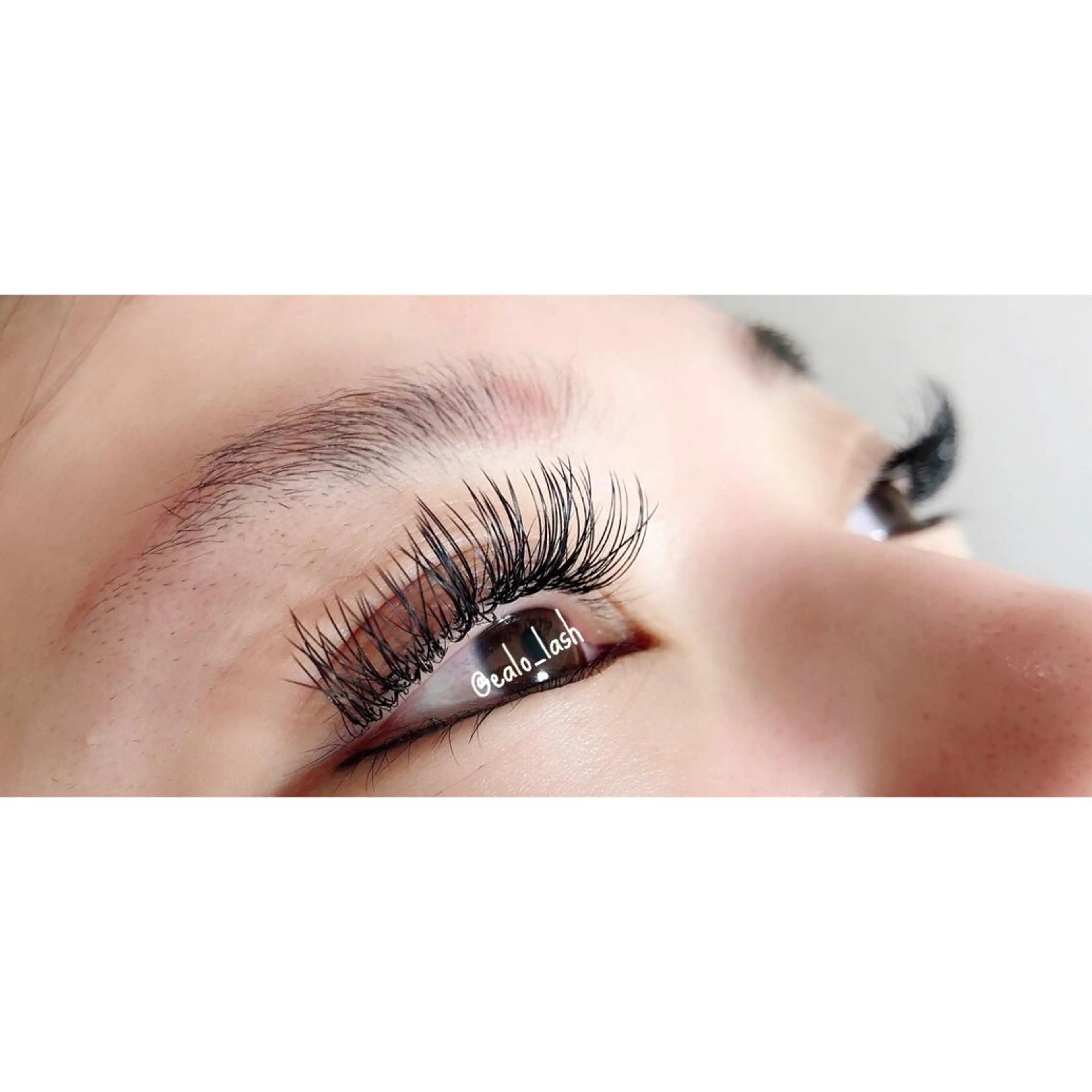 マツエク・マツパ フラットラッシュ マツエク Ealo押上 Erieのマツエク・マツパデザイン