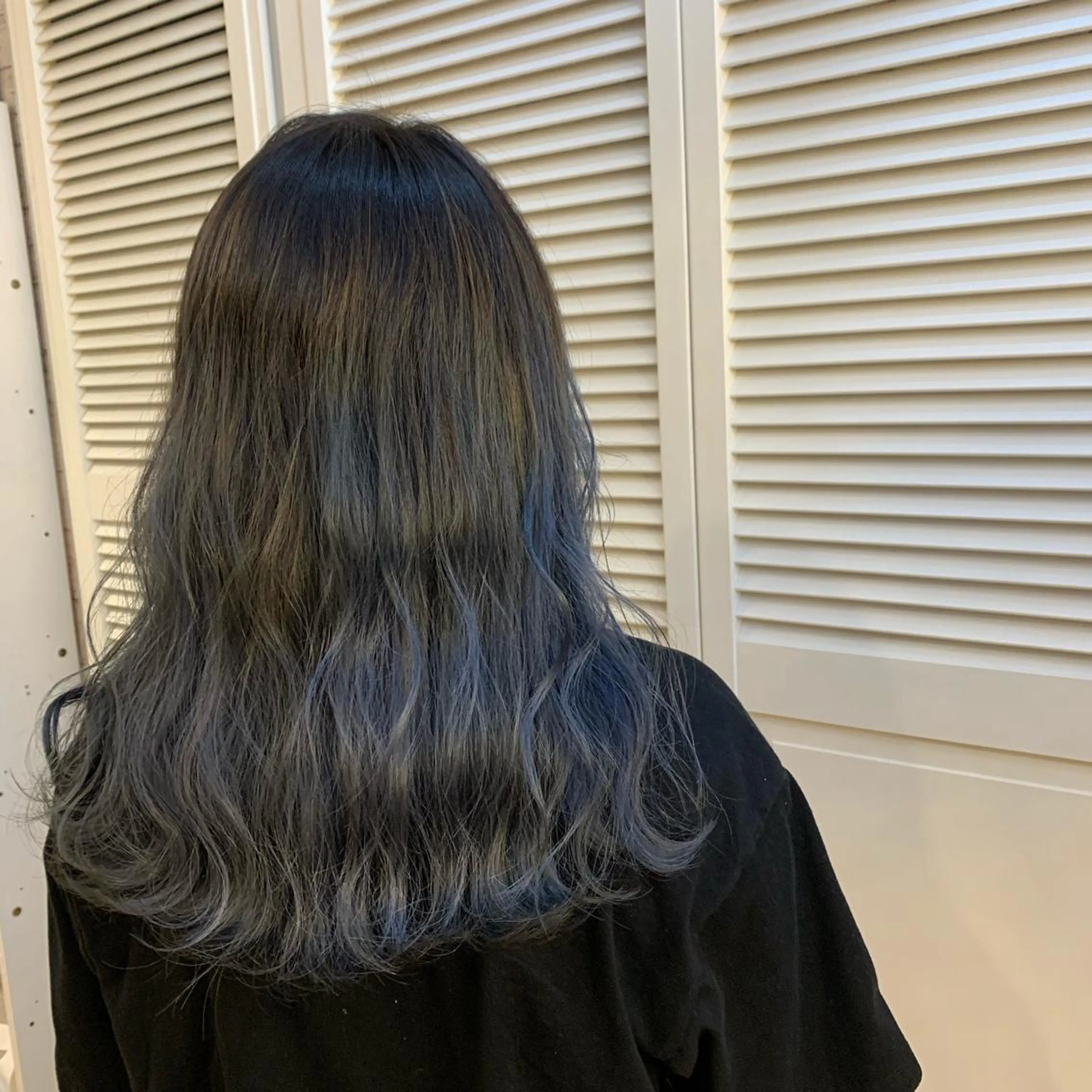 カラー 天野 利咲のヘアスタイル